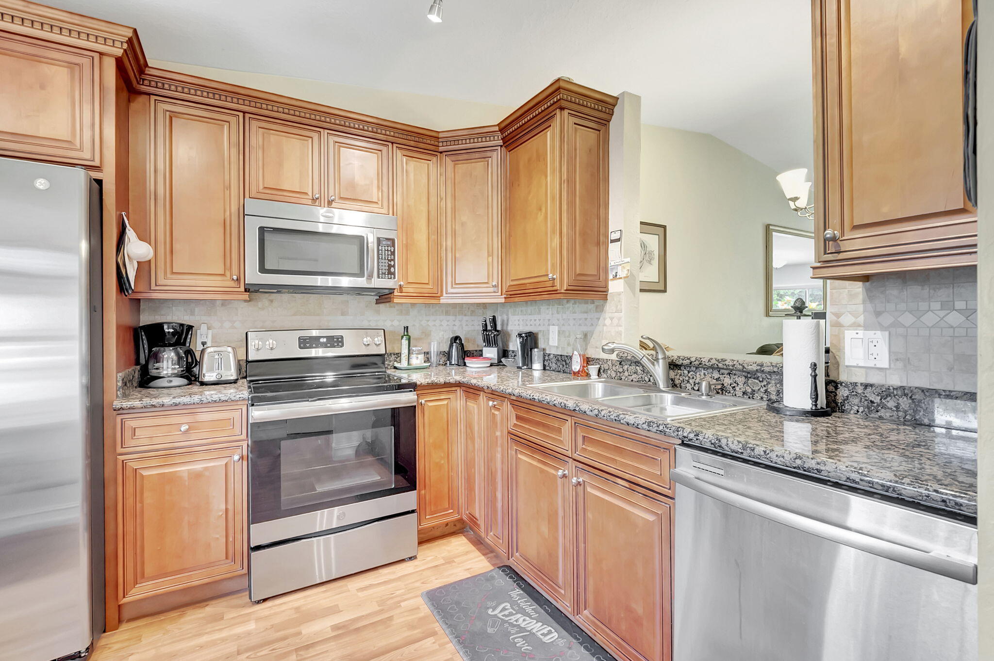 8612 Overset Lane