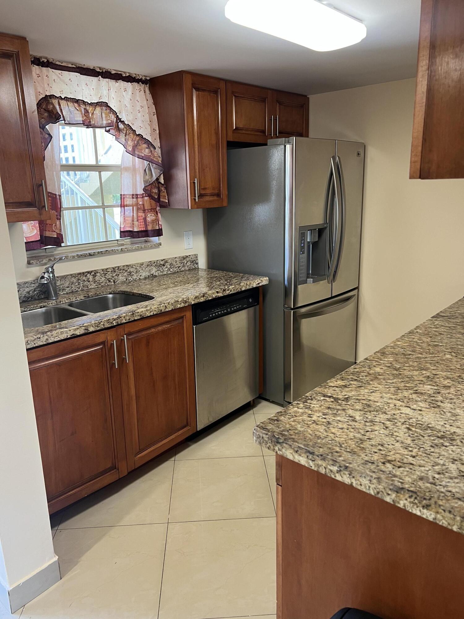 6284 La Costa Drive B