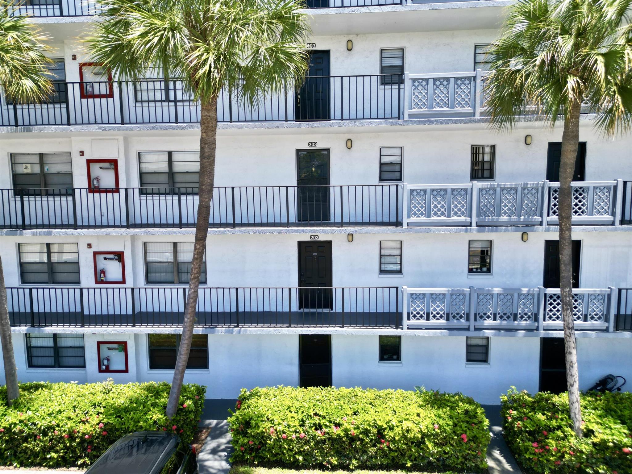 9235 SW 8th Street 303