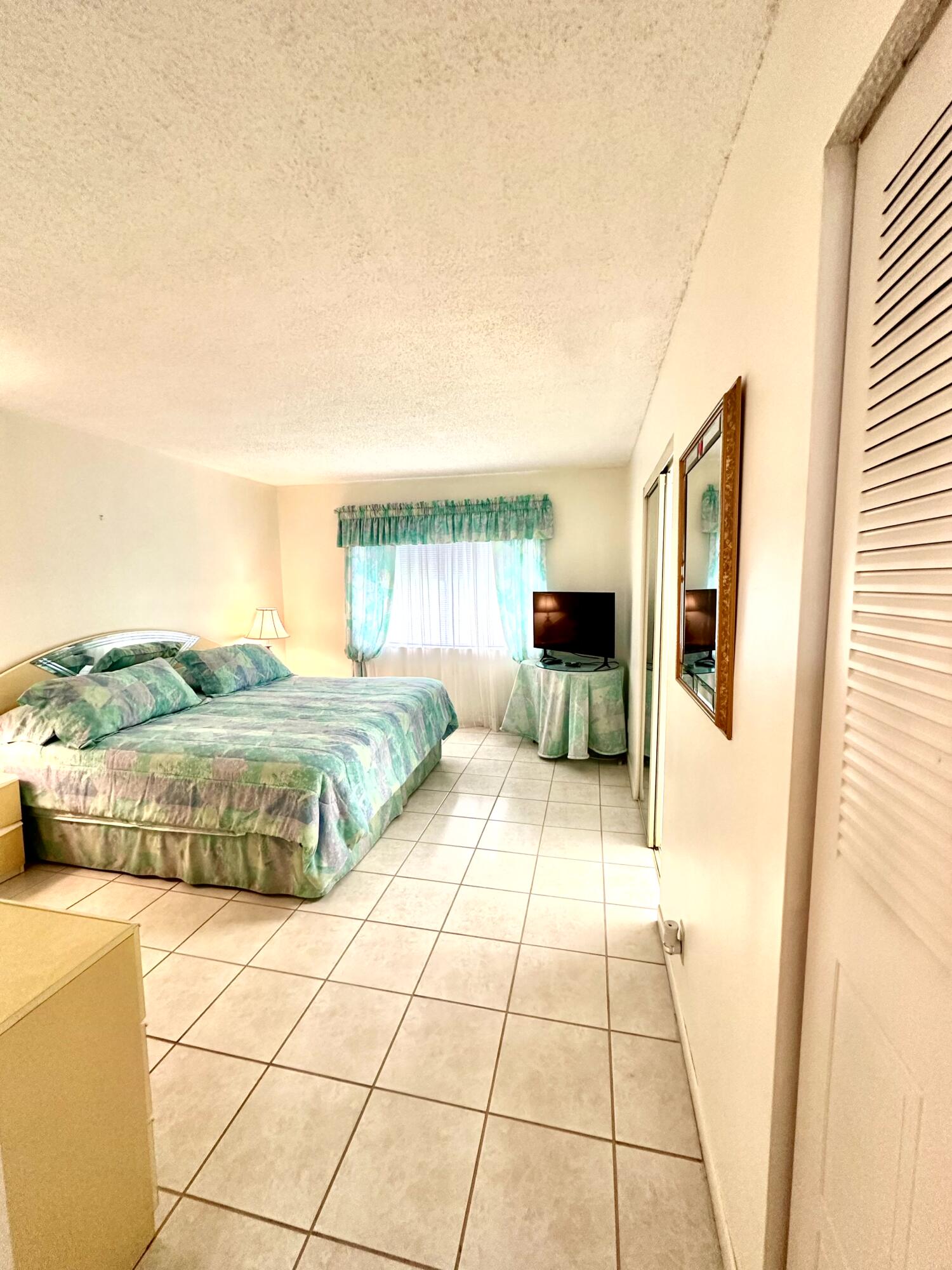 9235 SW 8th Street 303