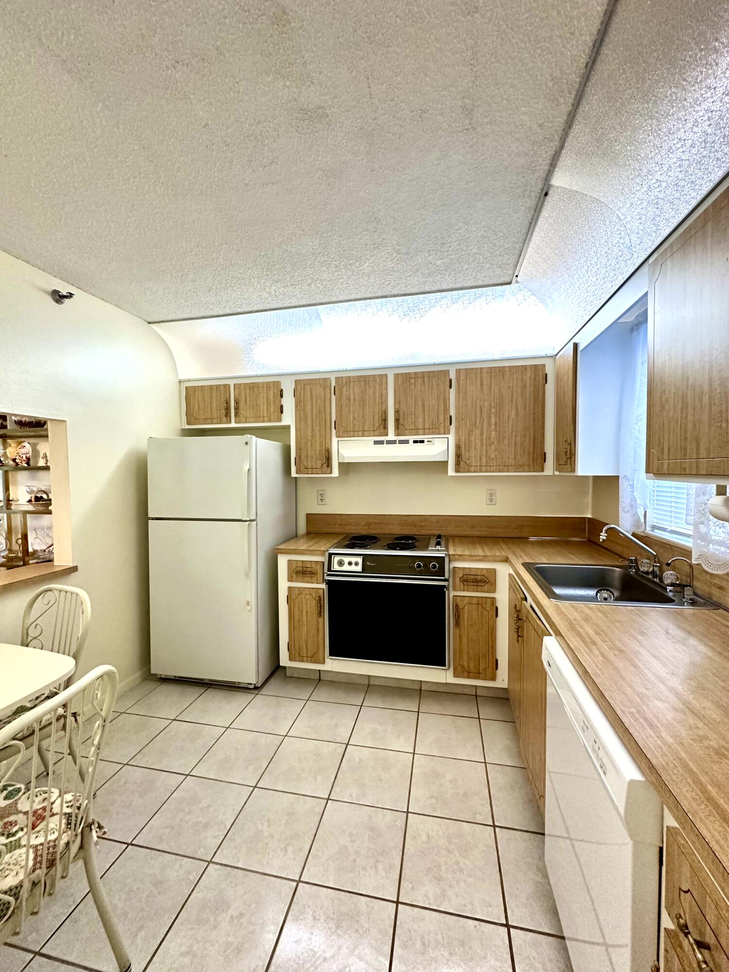 9235 SW 8th Street 303