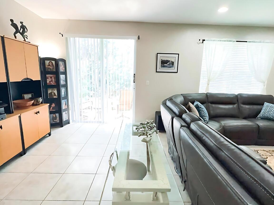 16169 Poppyseed Circle 606