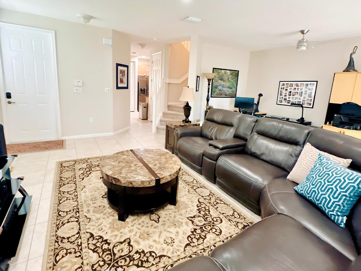 16169 Poppyseed Circle 606