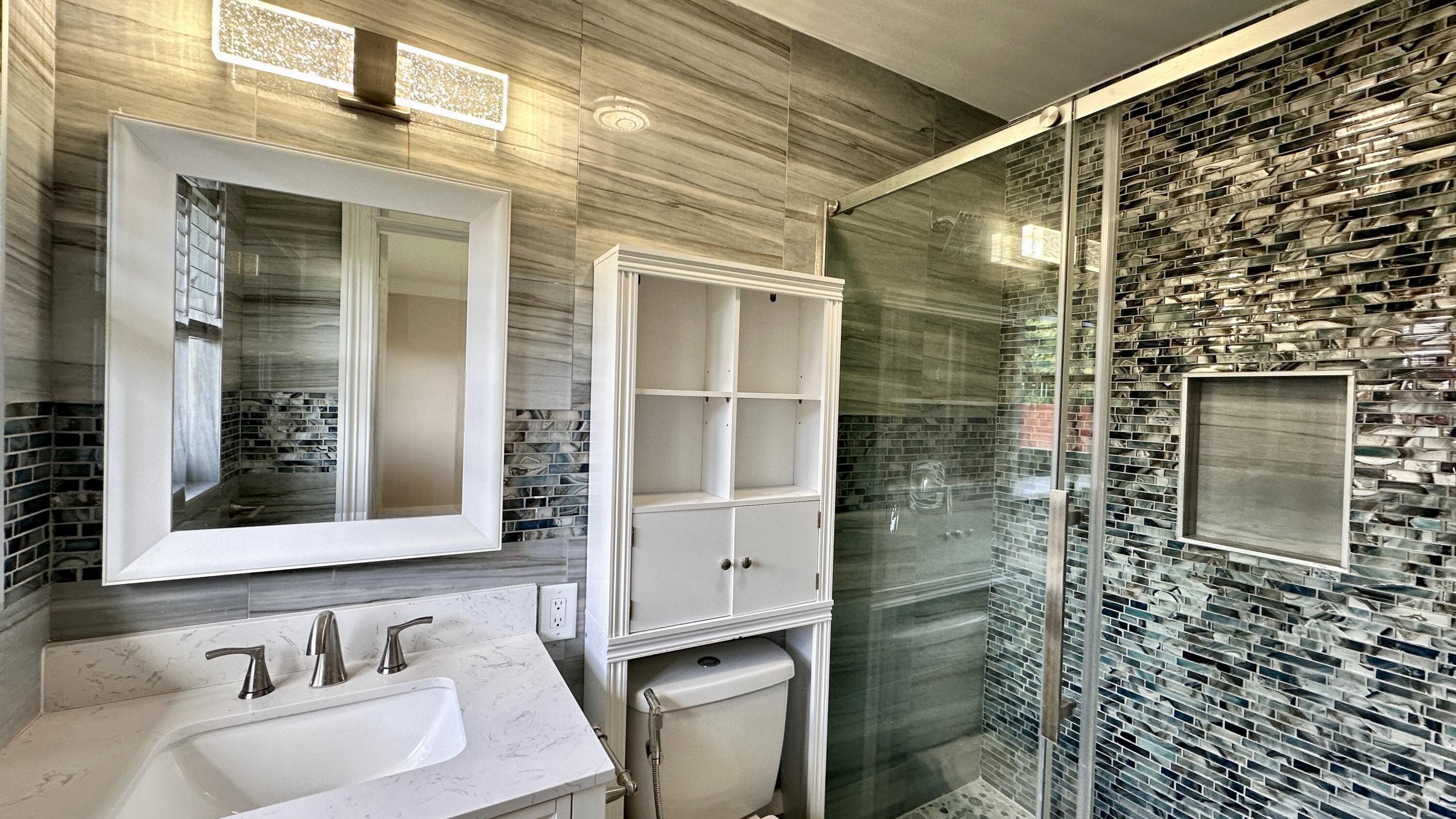 22 SE 7th Avenue