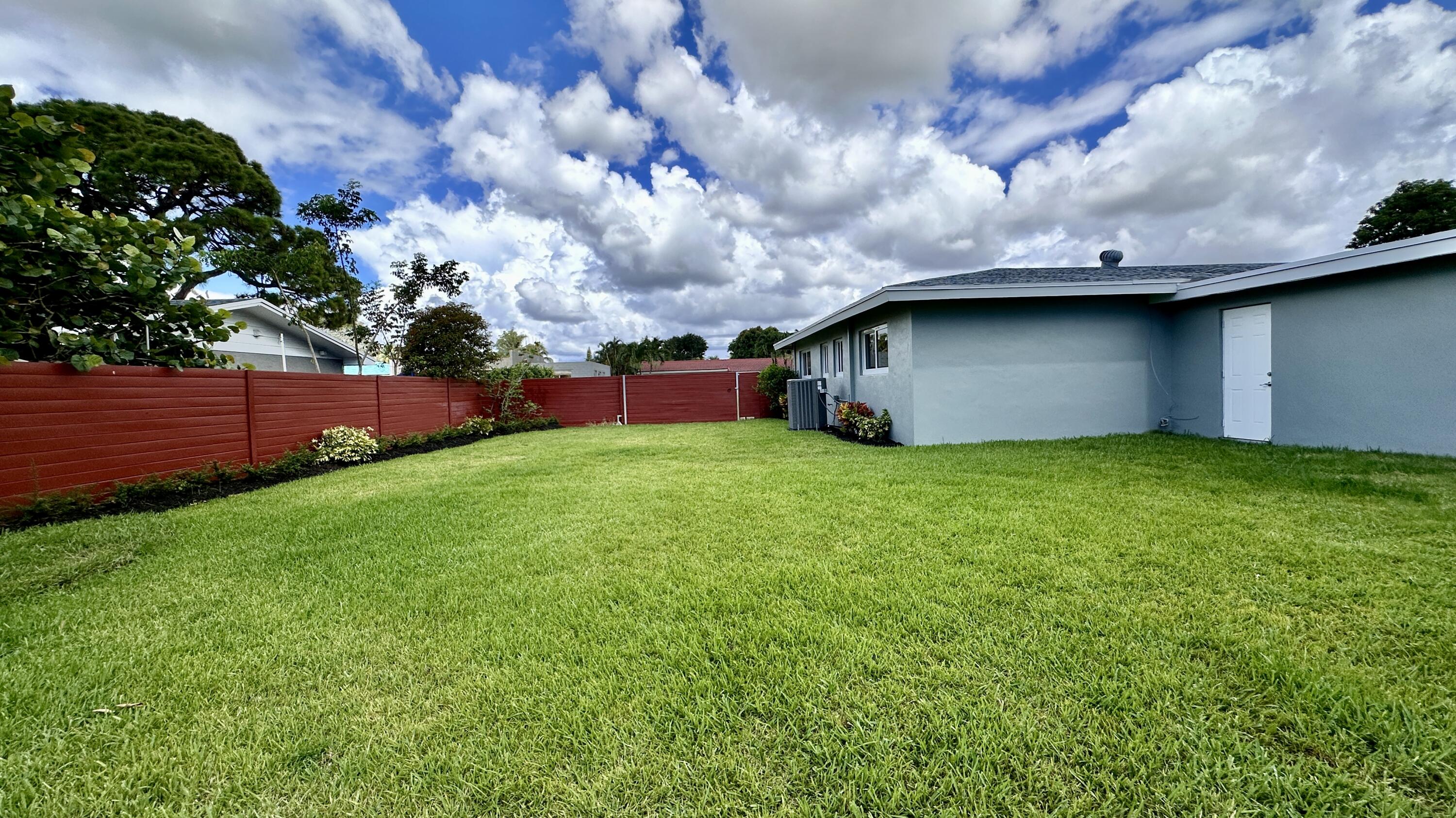 22 SE 7th Avenue