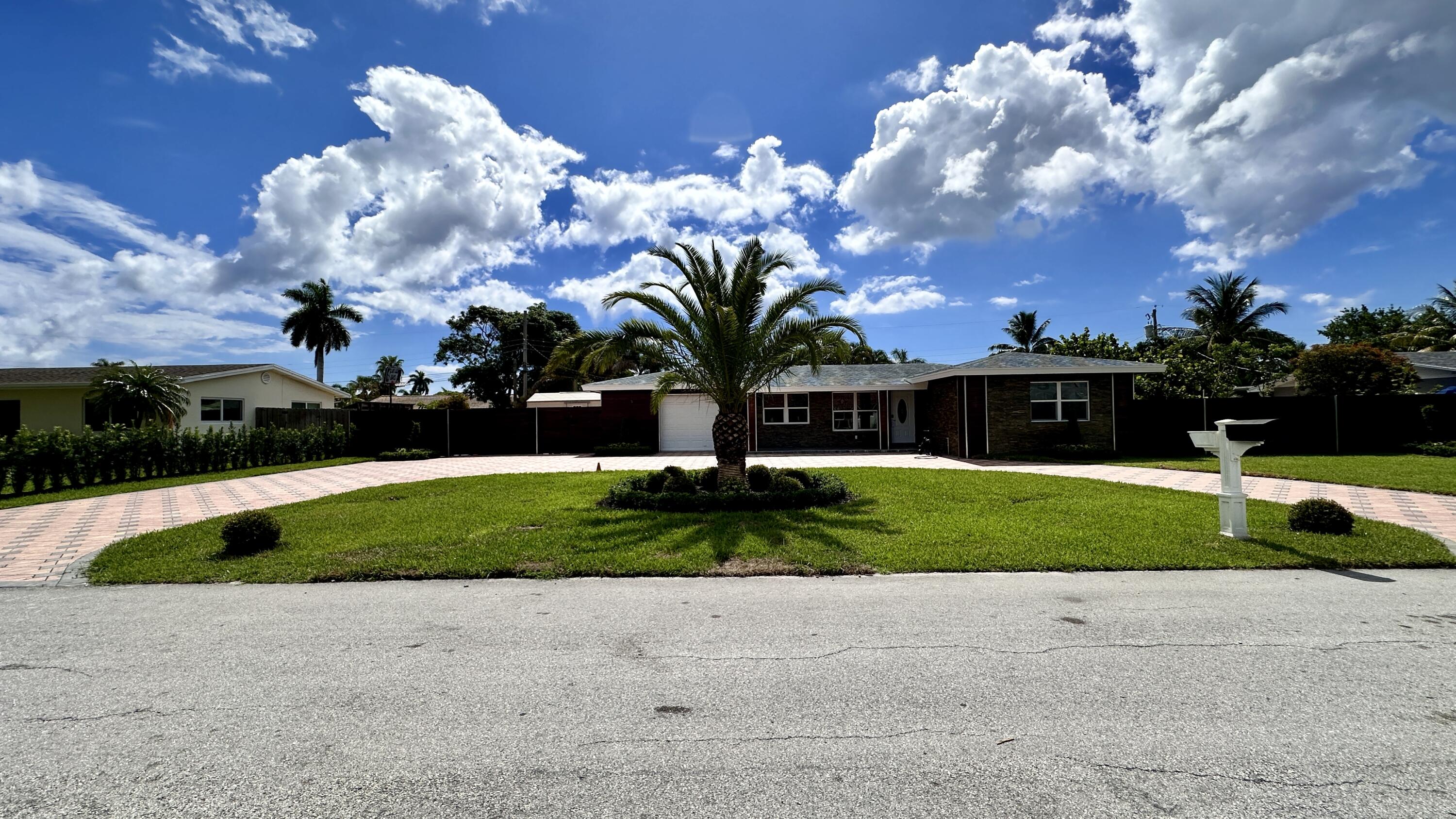 22 SE 7th Avenue