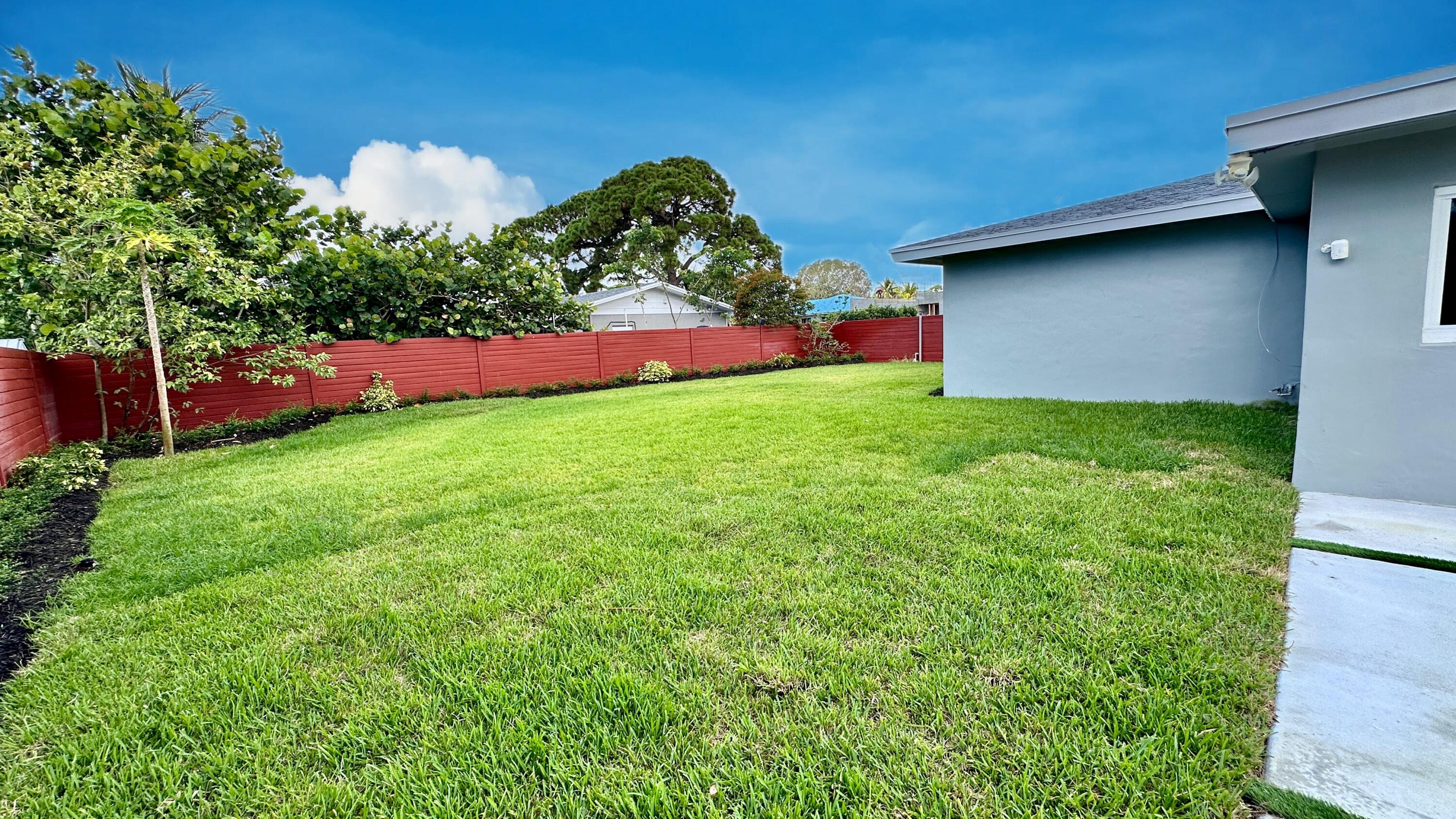 22 SE 7th Avenue