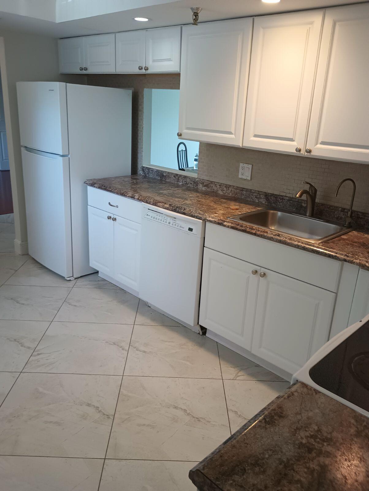 6400 NW 2nd Avenue 221