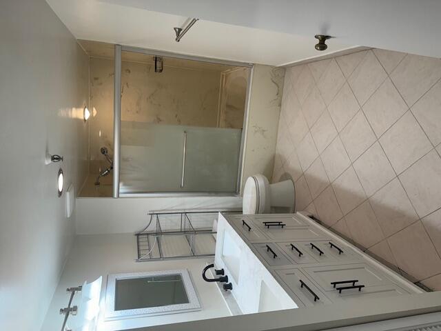 6400 NW 2nd Avenue 221