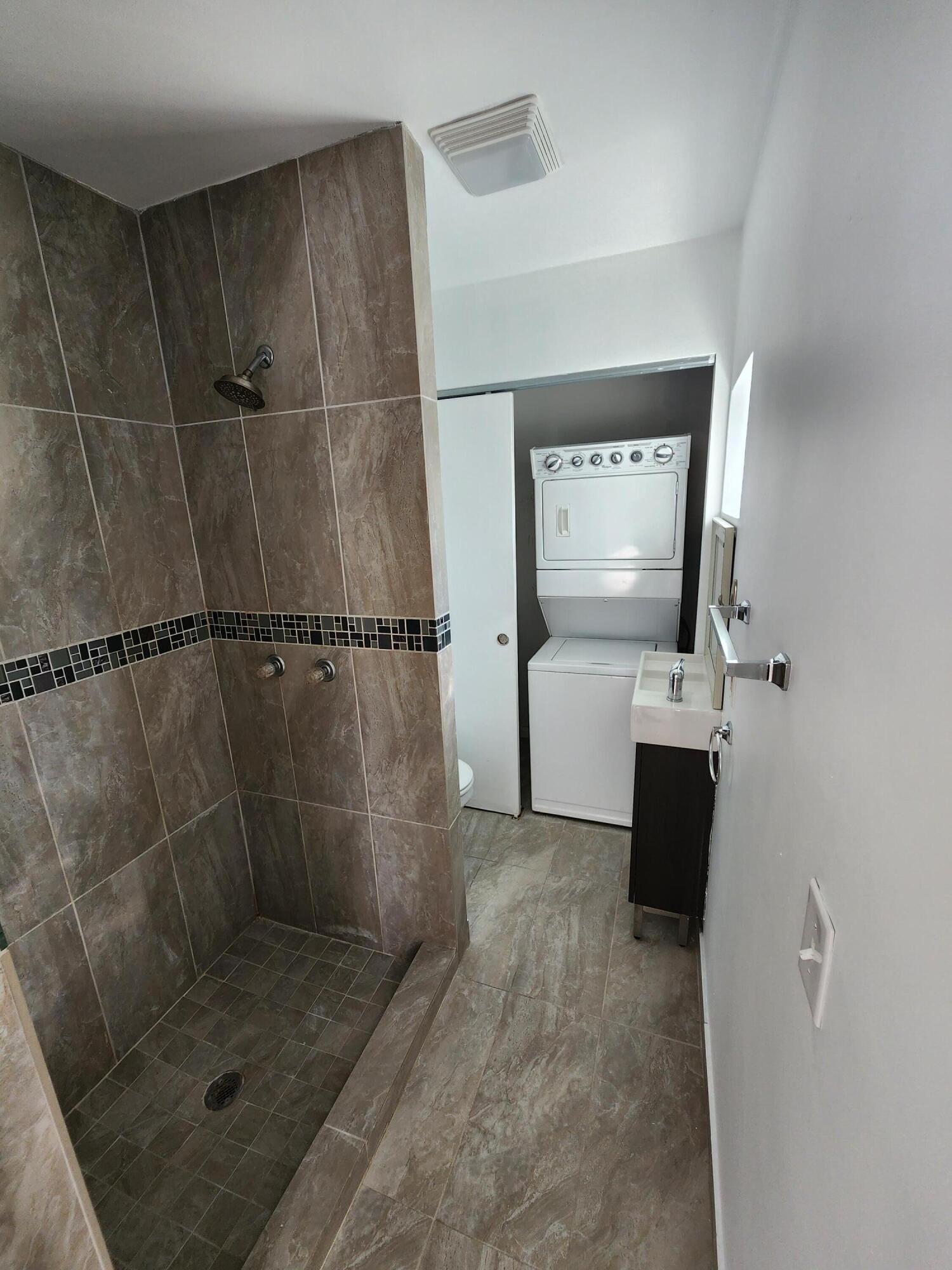 1900 NE 4th Street 1-2