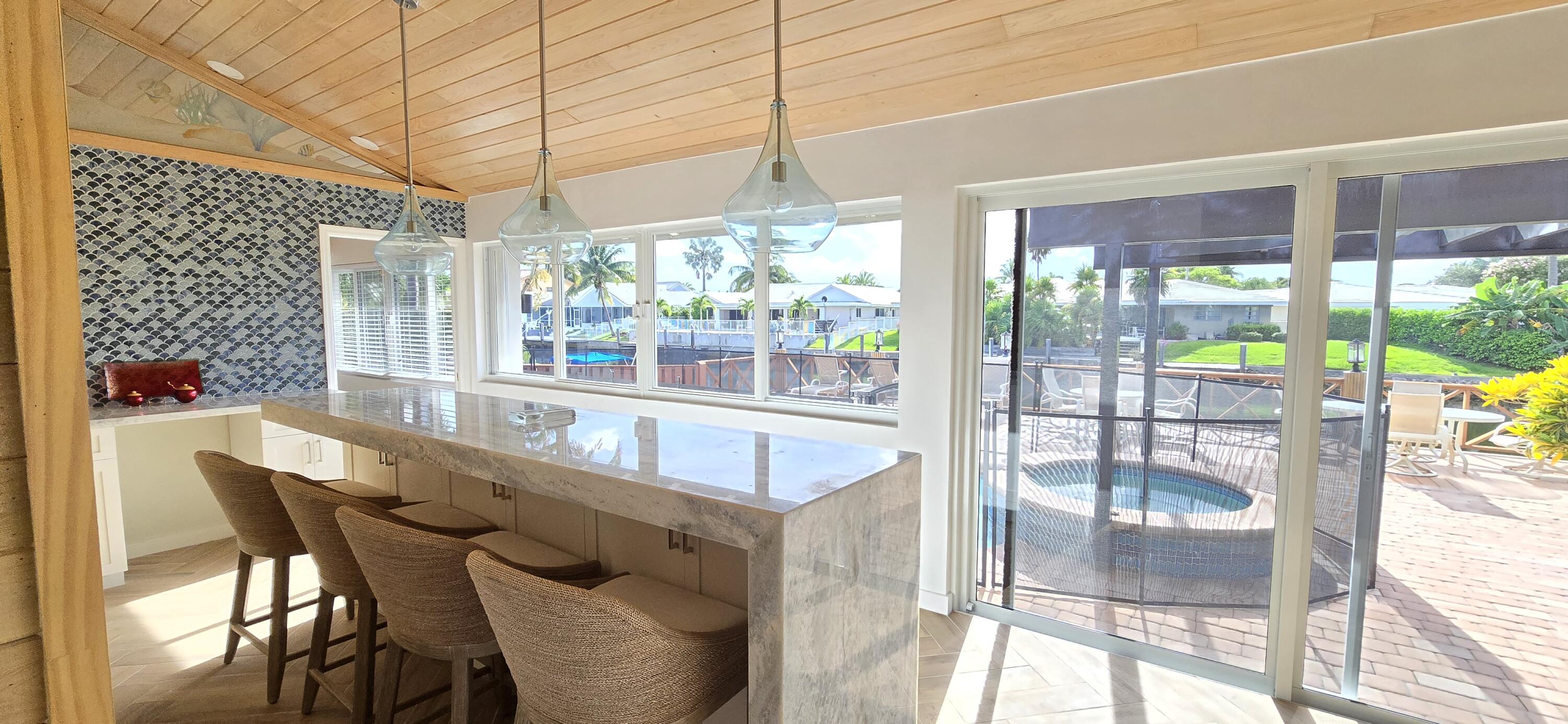 4011 NE 27th Terrace