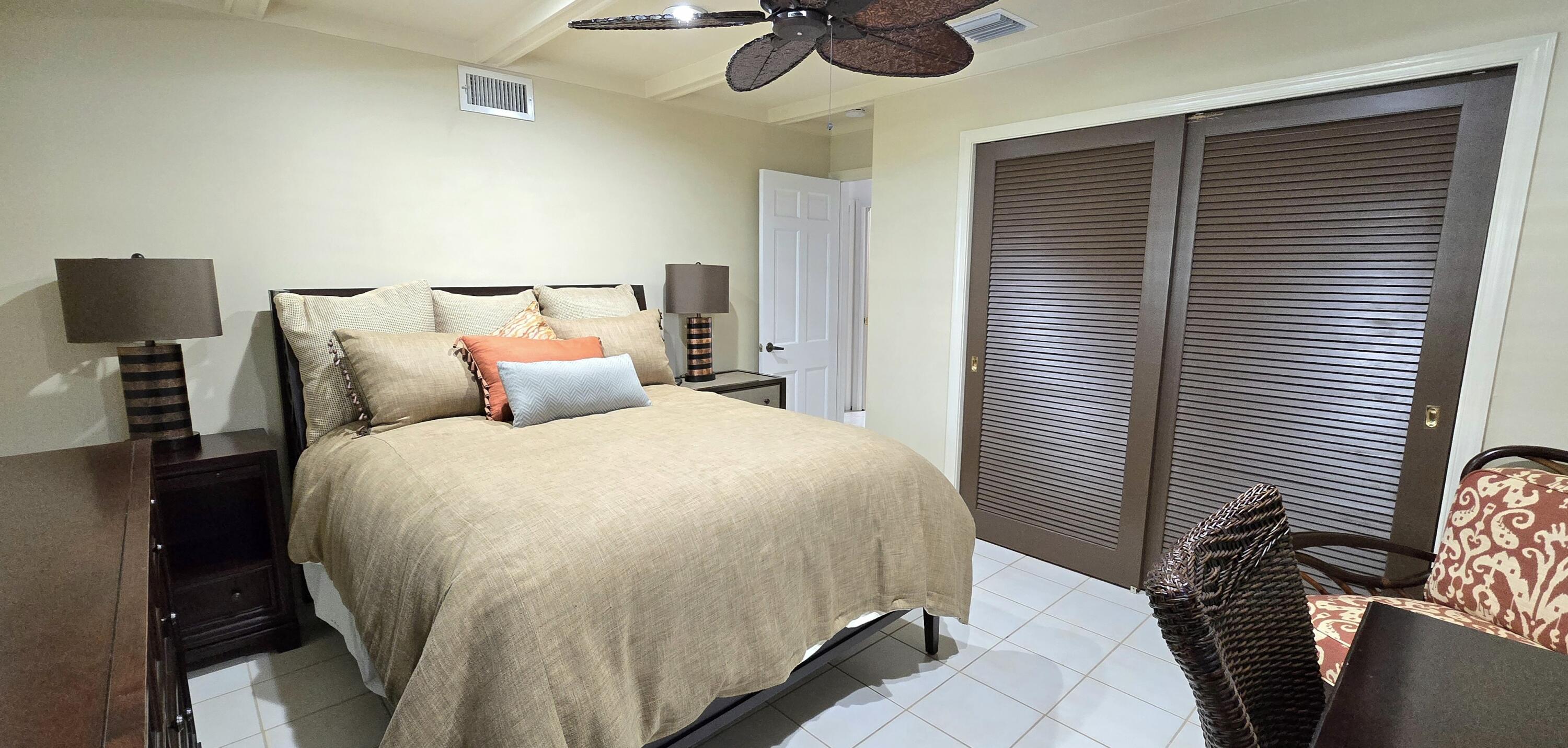 4011 NE 27th Terrace