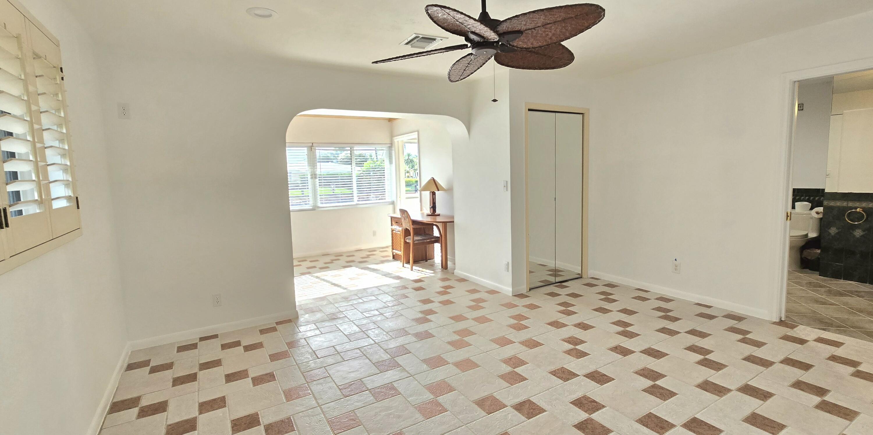 4011 NE 27th Terrace