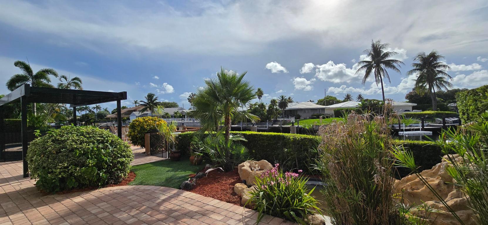 4011 NE 27th Terrace