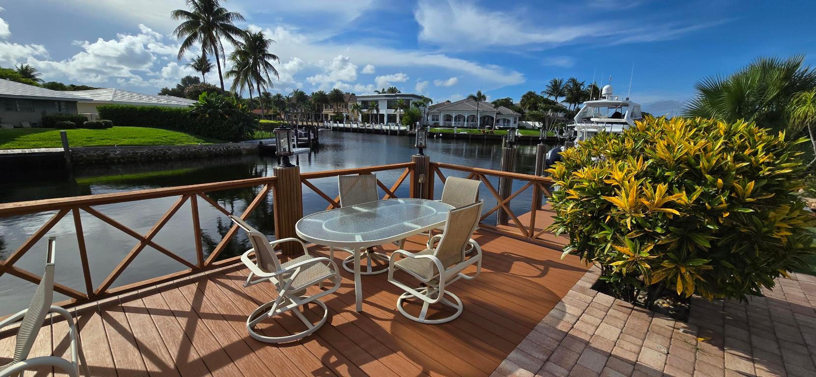 4011 NE 27th Terrace