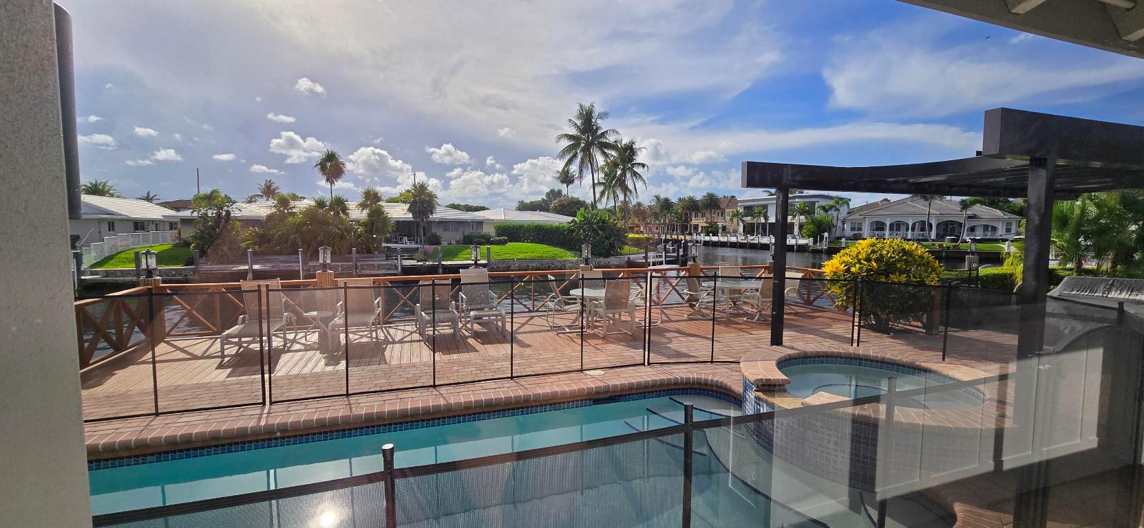 4011 NE 27th Terrace