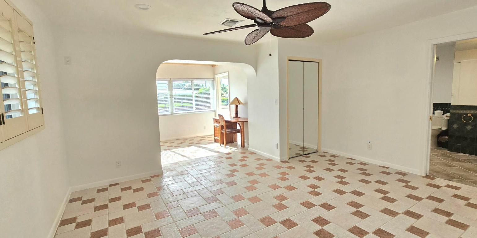 4011 NE 27th Terrace