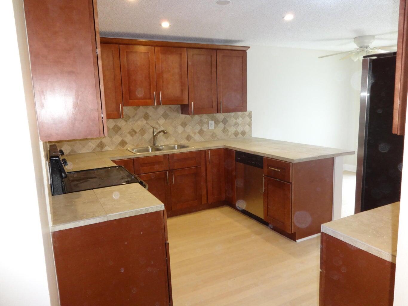 6683 Montego Bay Boulevard S F