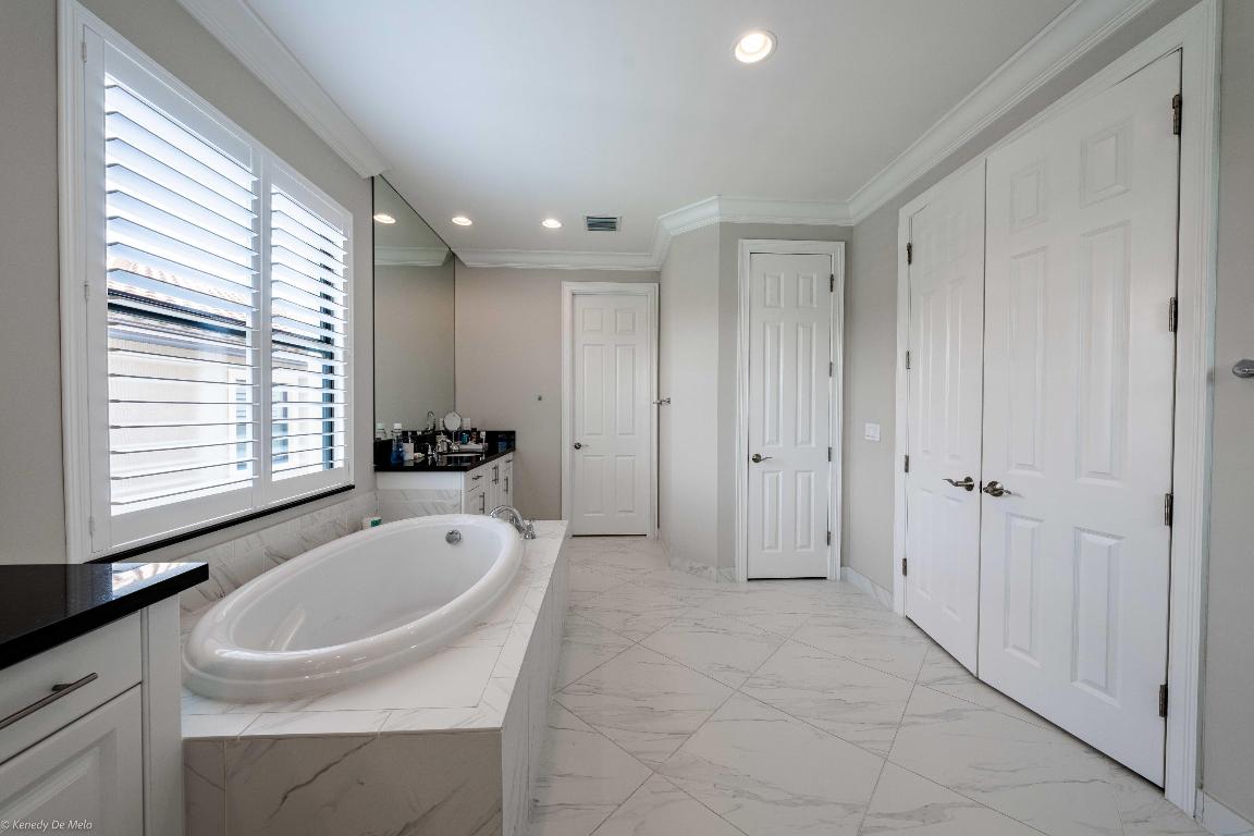 9368 Eden Roc Court, Delray Beach