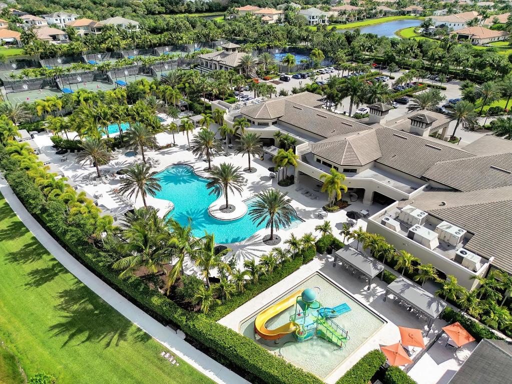 9368 Eden Roc Court, Delray Beach