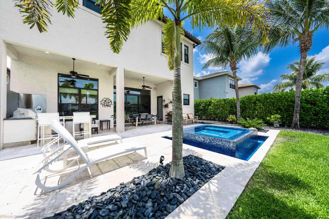 9368 Eden Roc Court, Delray Beach