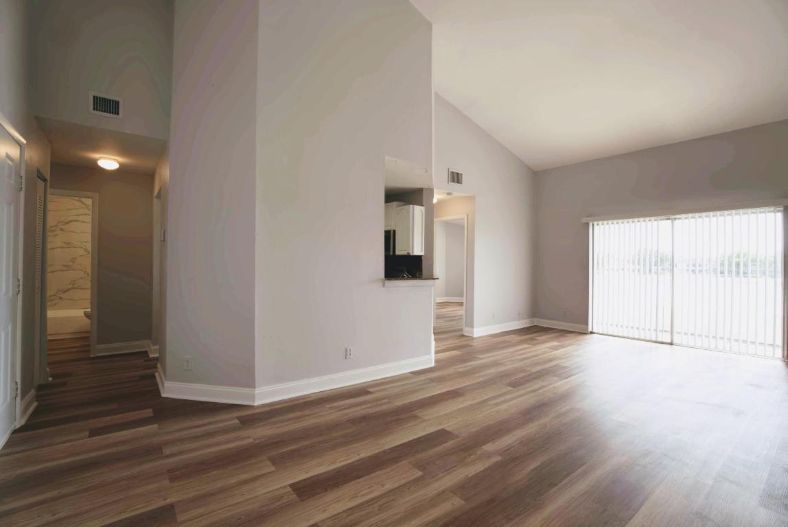 3433 NW 44th Street 201, Oakland Park Unit: 201