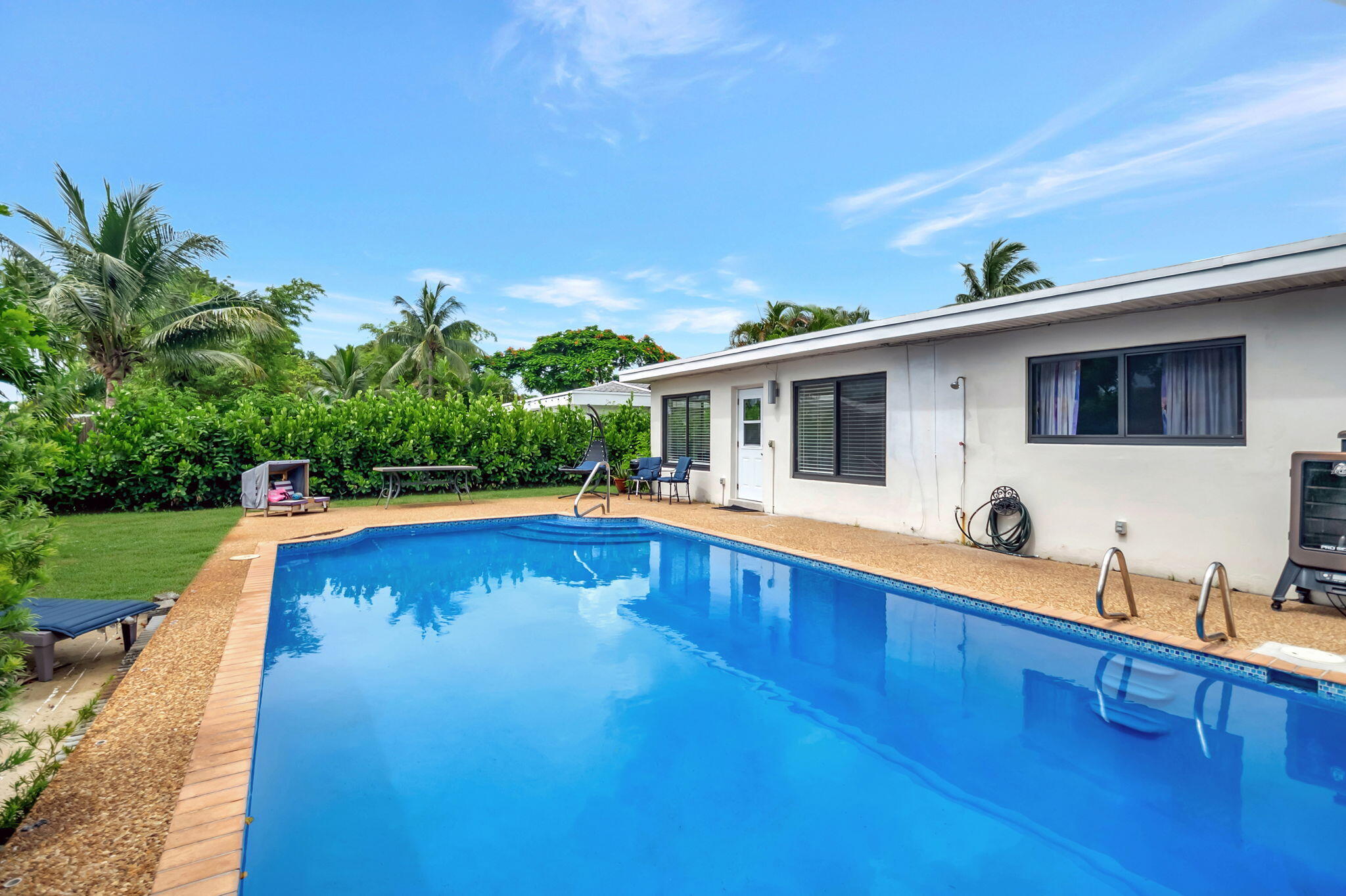 3550 NE 4th Ave Avenue