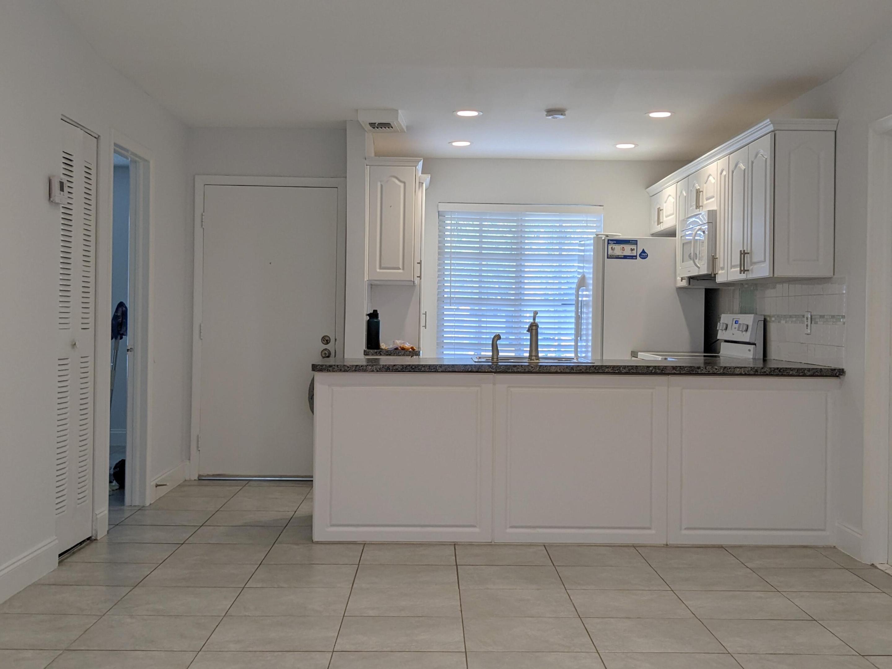 5540 Lakewood Circle H