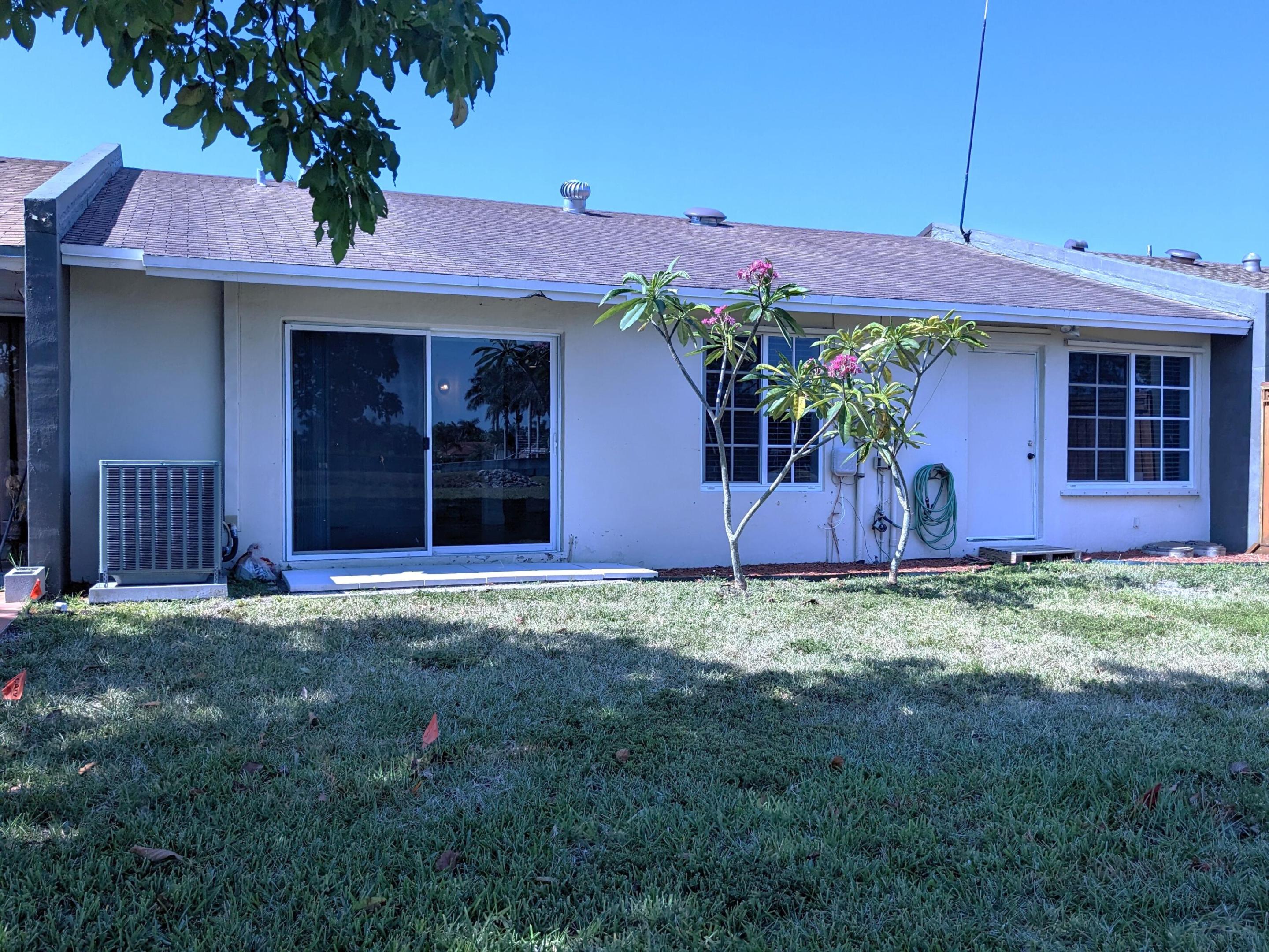 5540 Lakewood Circle H