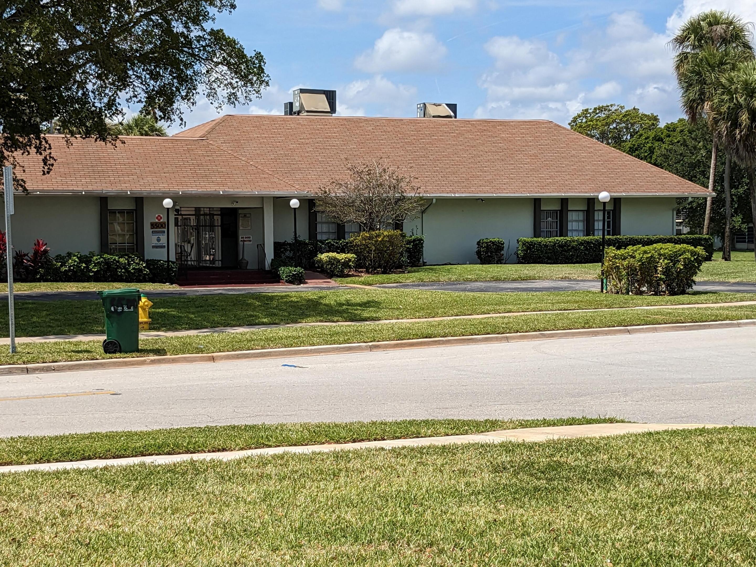 5540 Lakewood Circle H