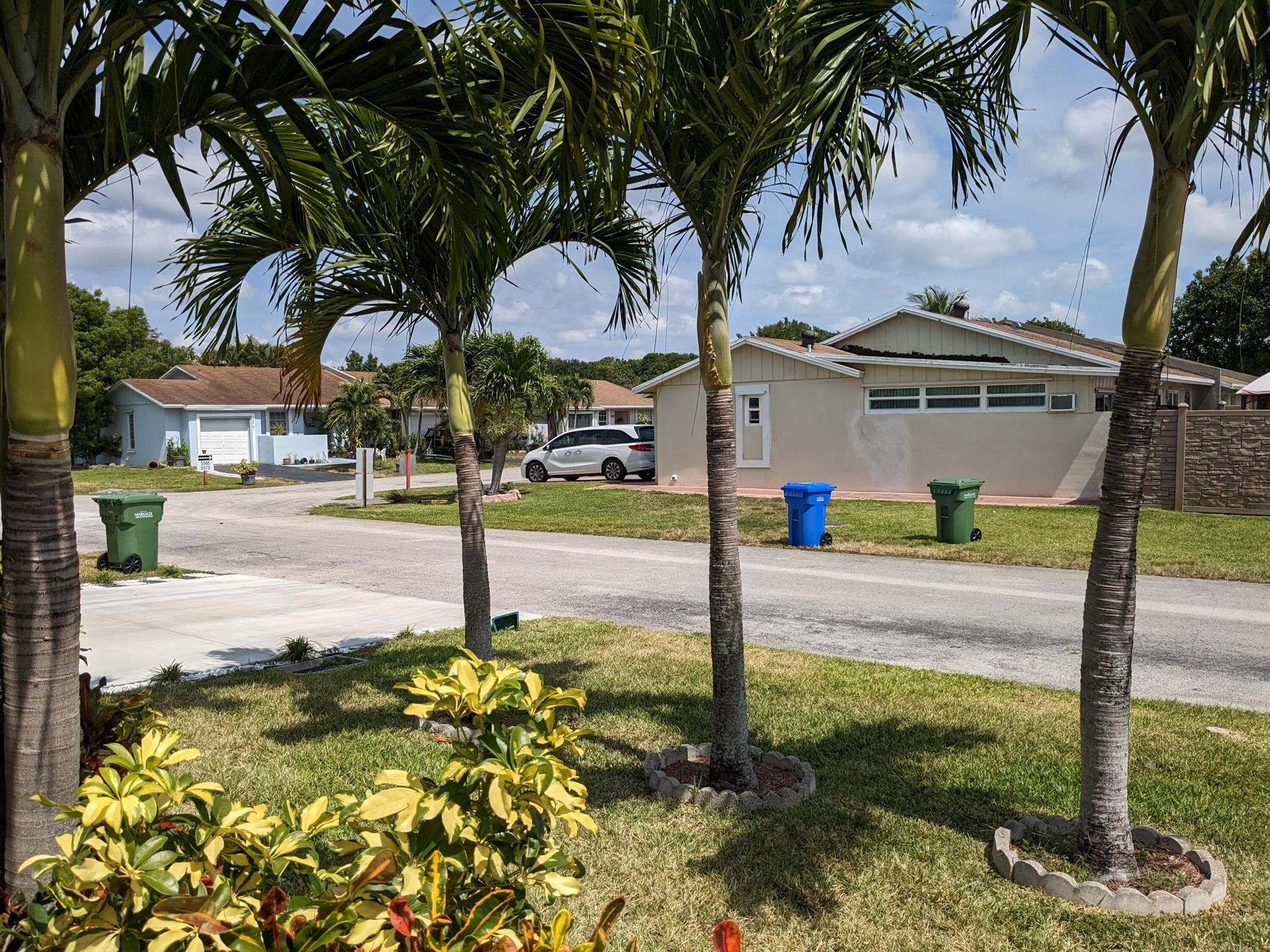 5540 Lakewood Circle H