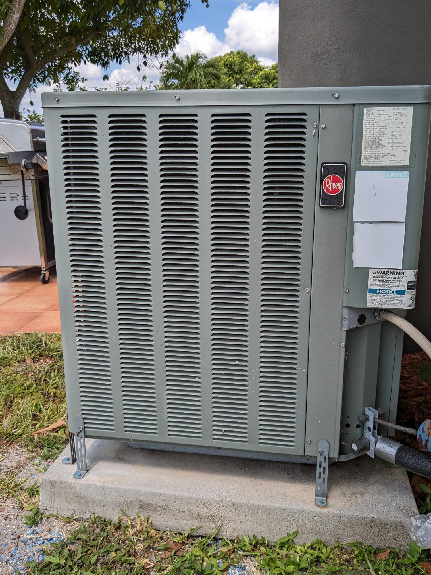 5540 Lakewood Circle H