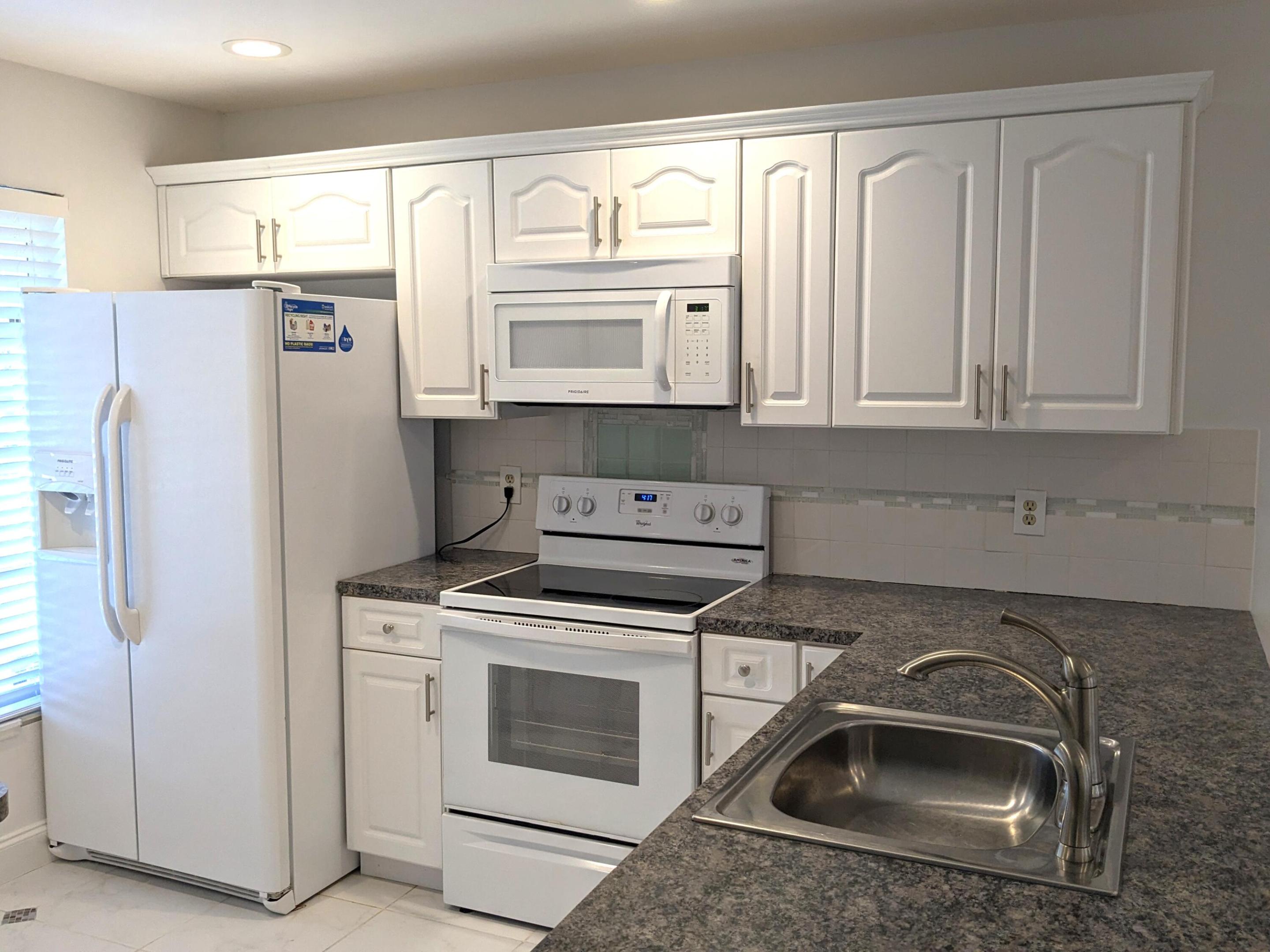 5540 Lakewood Circle H