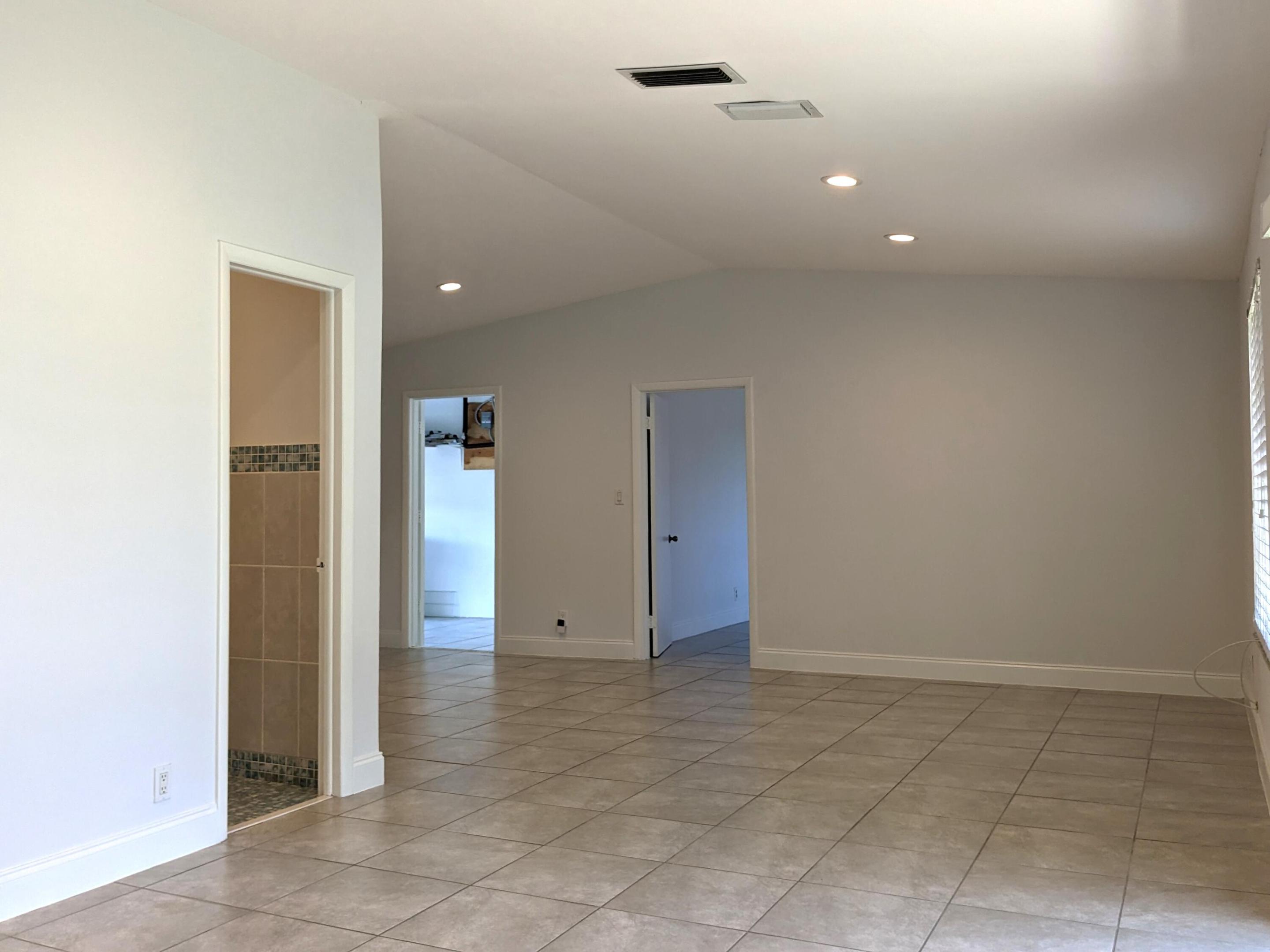 5540 Lakewood Circle H