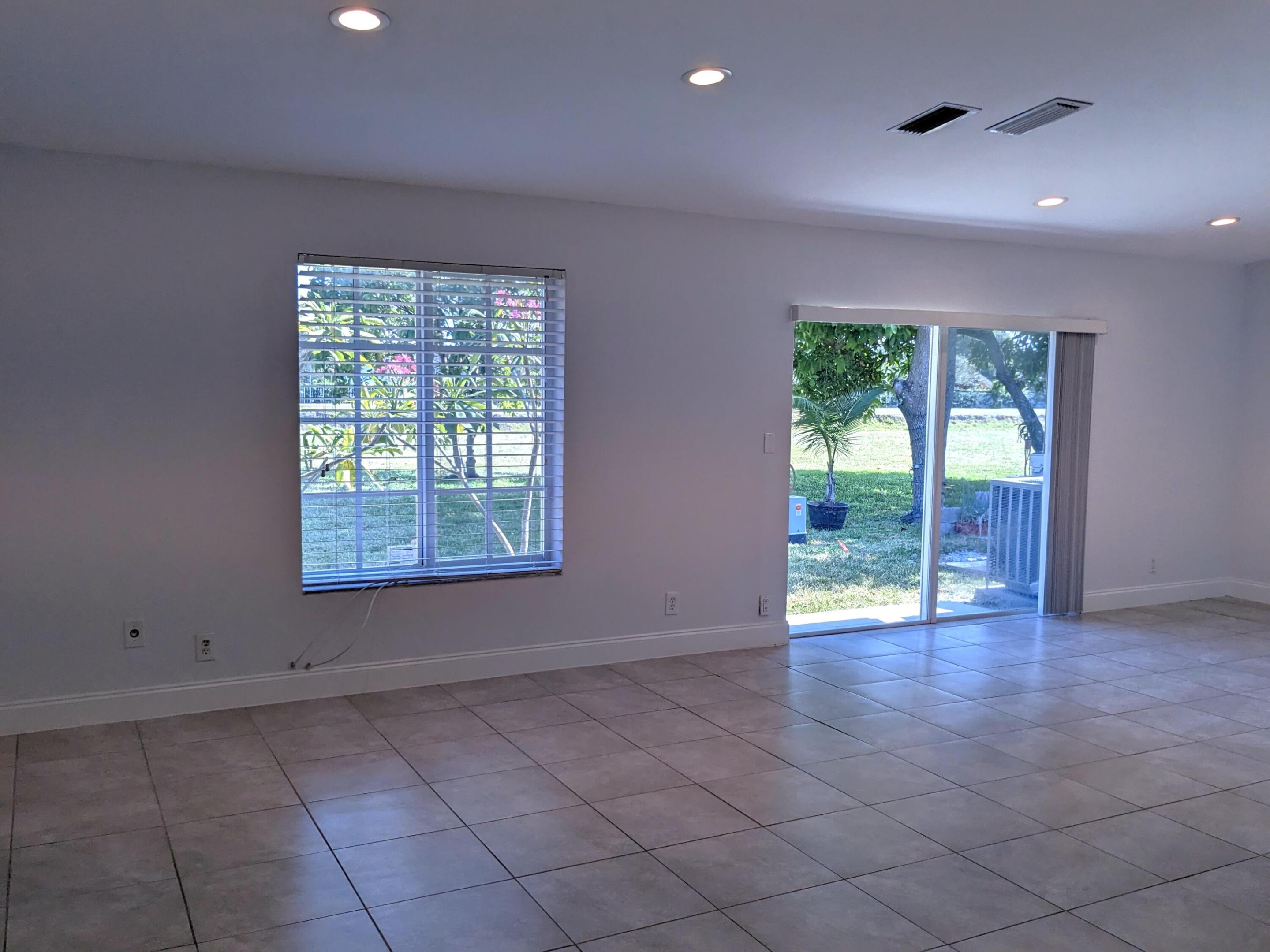 5540 Lakewood Circle H