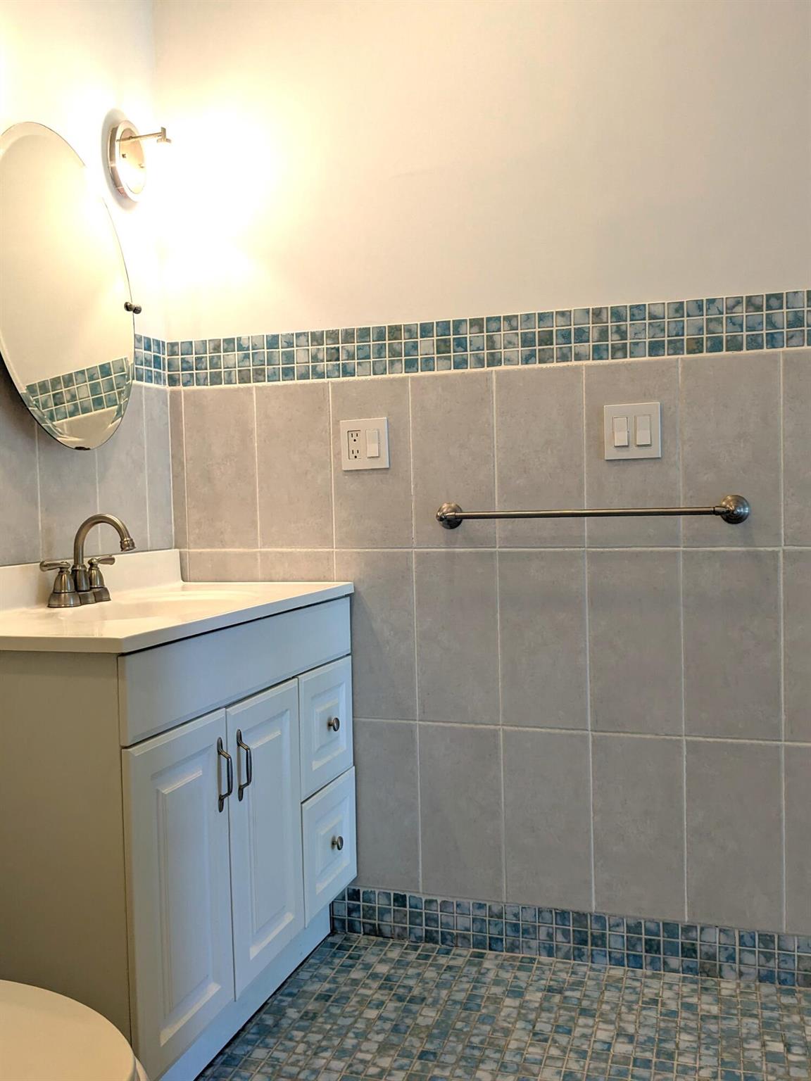 5540 Lakewood Circle H