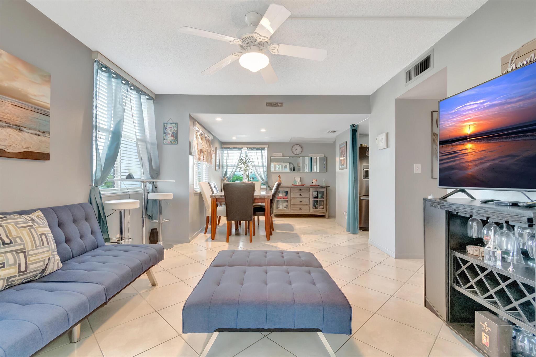 1810 New Palm Way 318