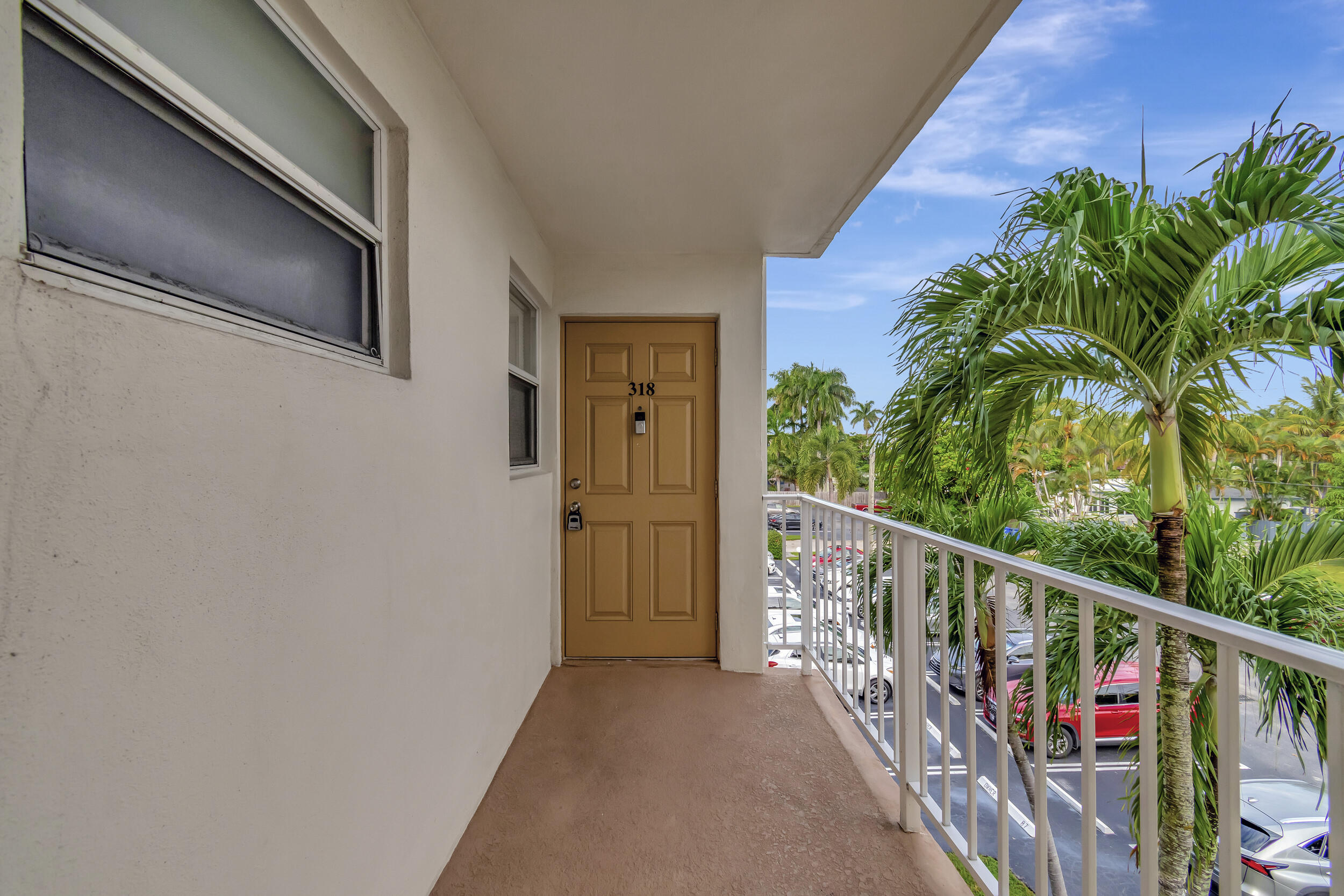 1810 New Palm Way 318