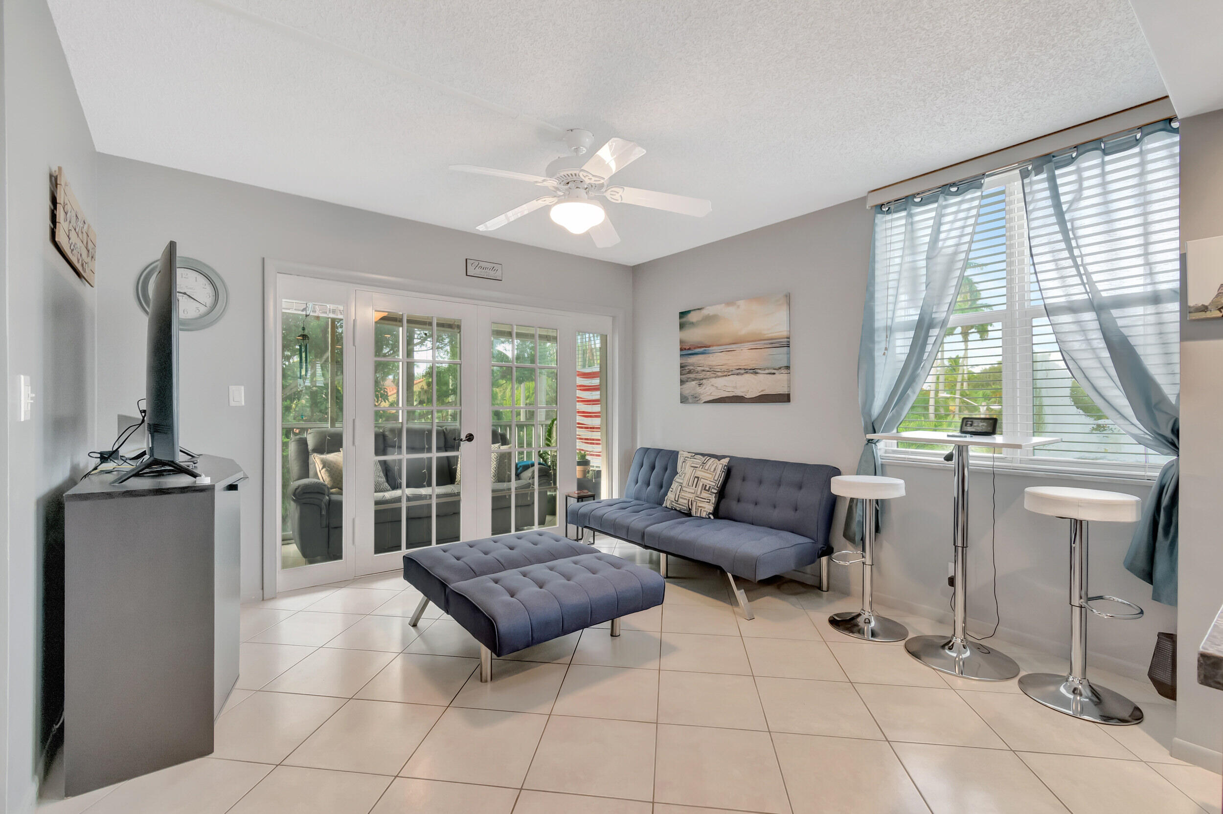 1810 New Palm Way 318