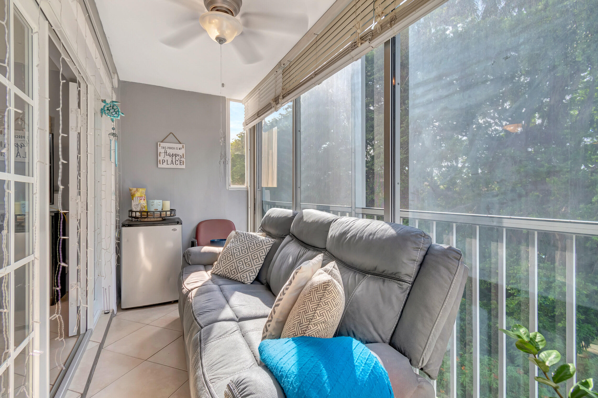 1810 New Palm Way 318