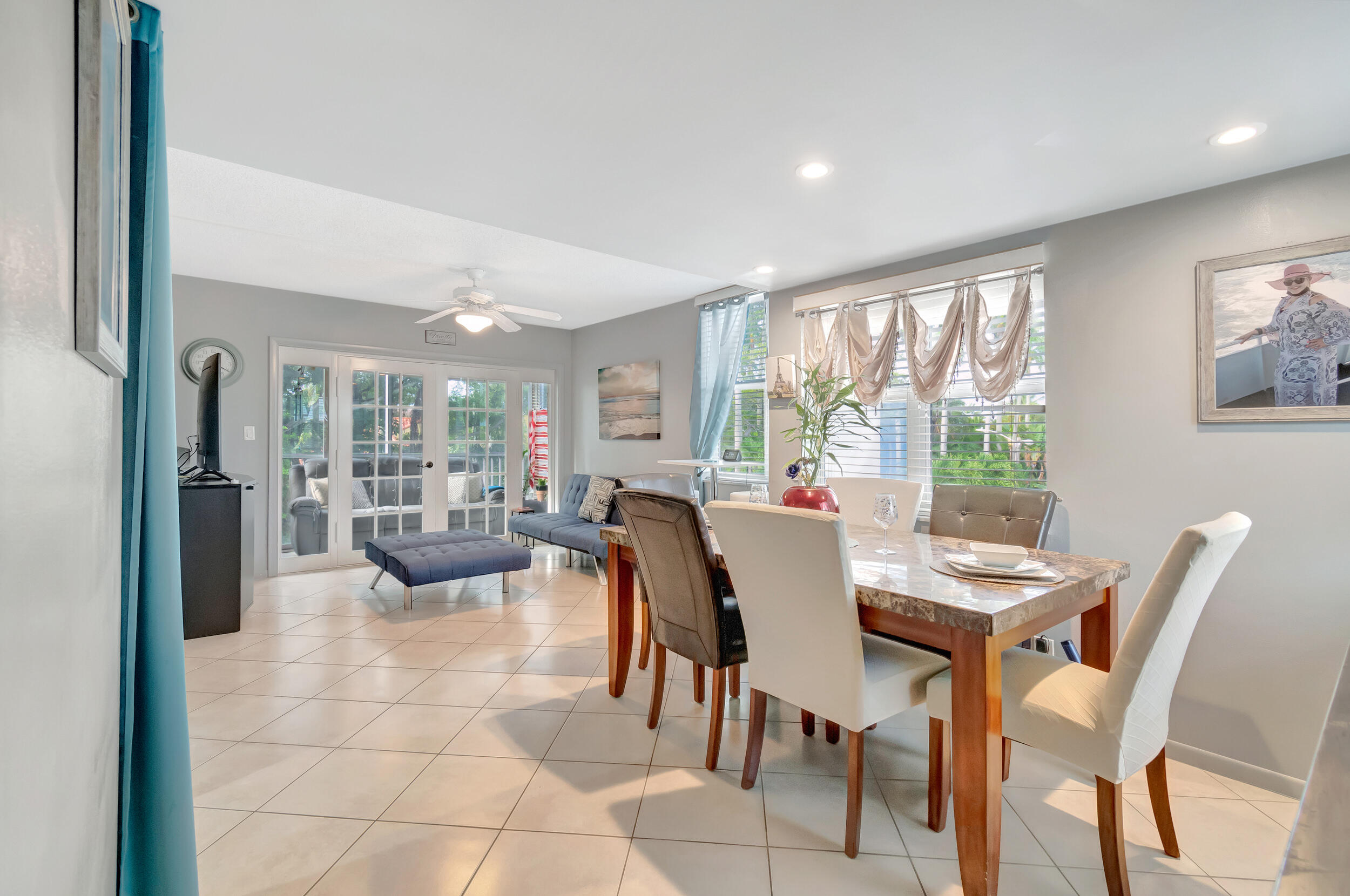 1810 New Palm Way 318