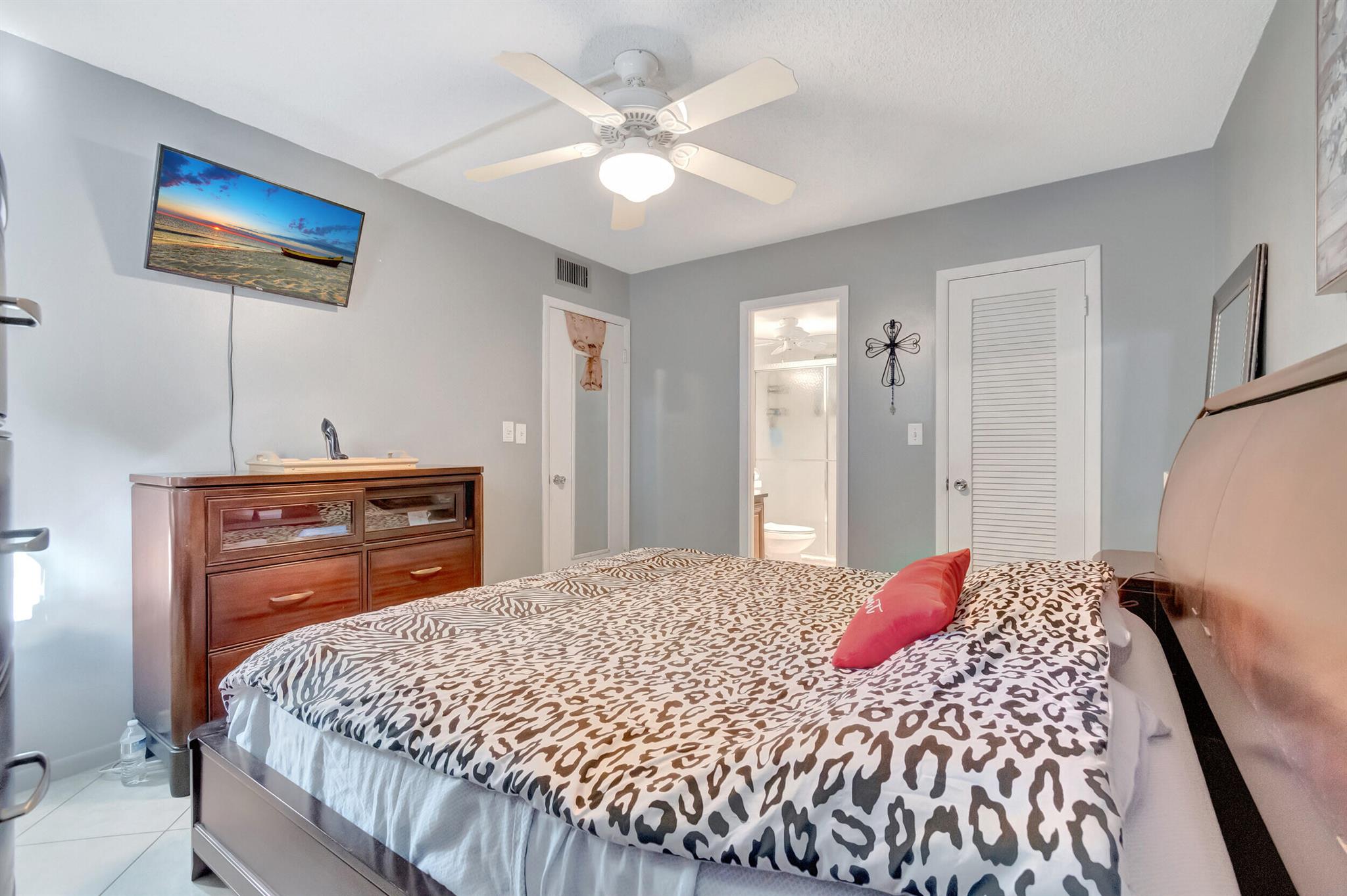 1810 New Palm Way 318