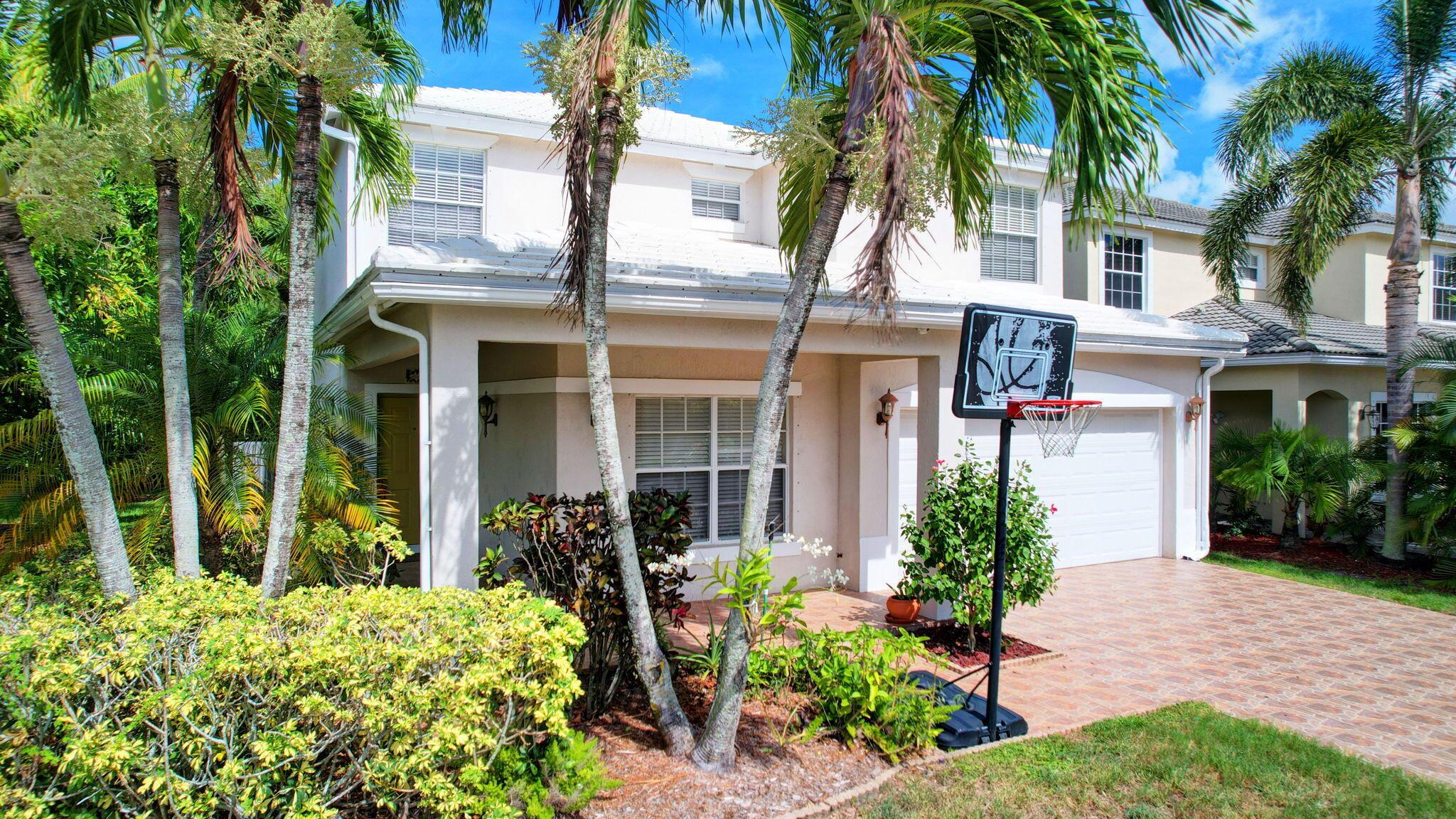 6784 Hendry Drive