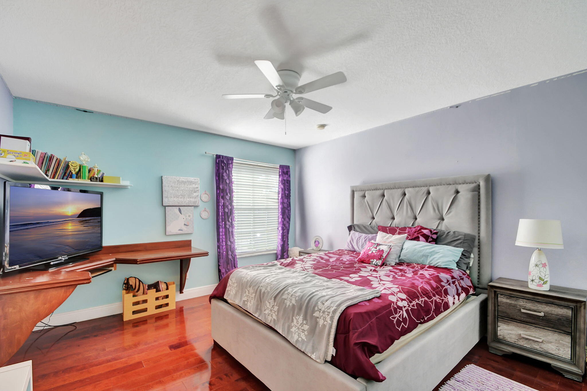 6784 Hendry Drive