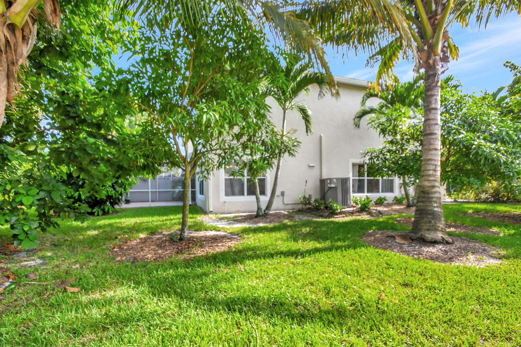6784 Hendry Drive