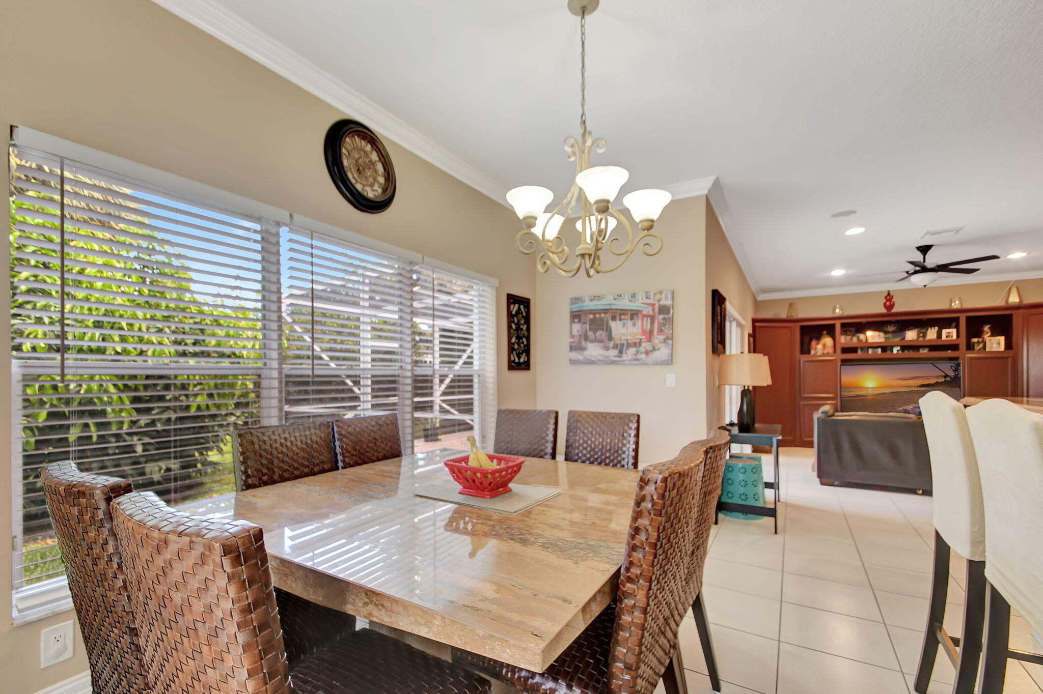6784 Hendry Drive