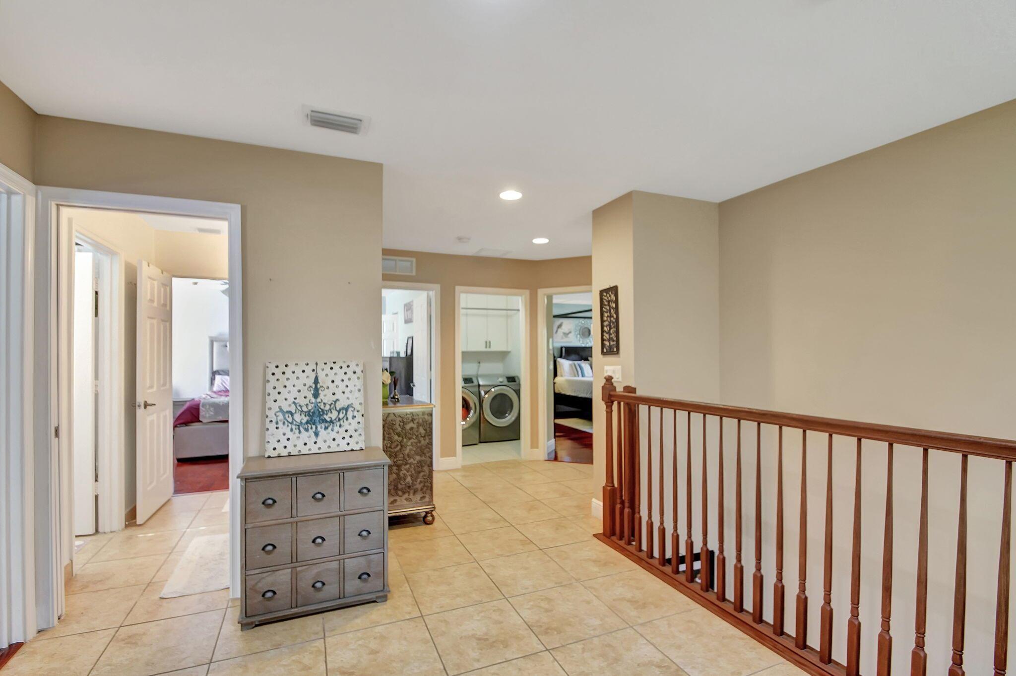 6784 Hendry Drive