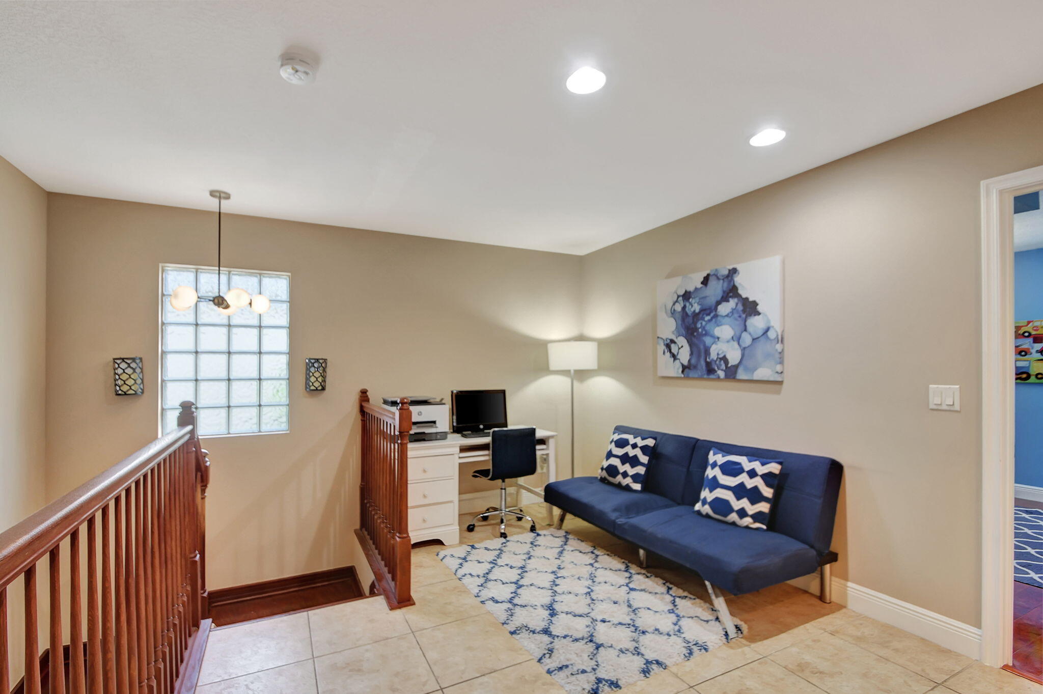 6784 Hendry Drive