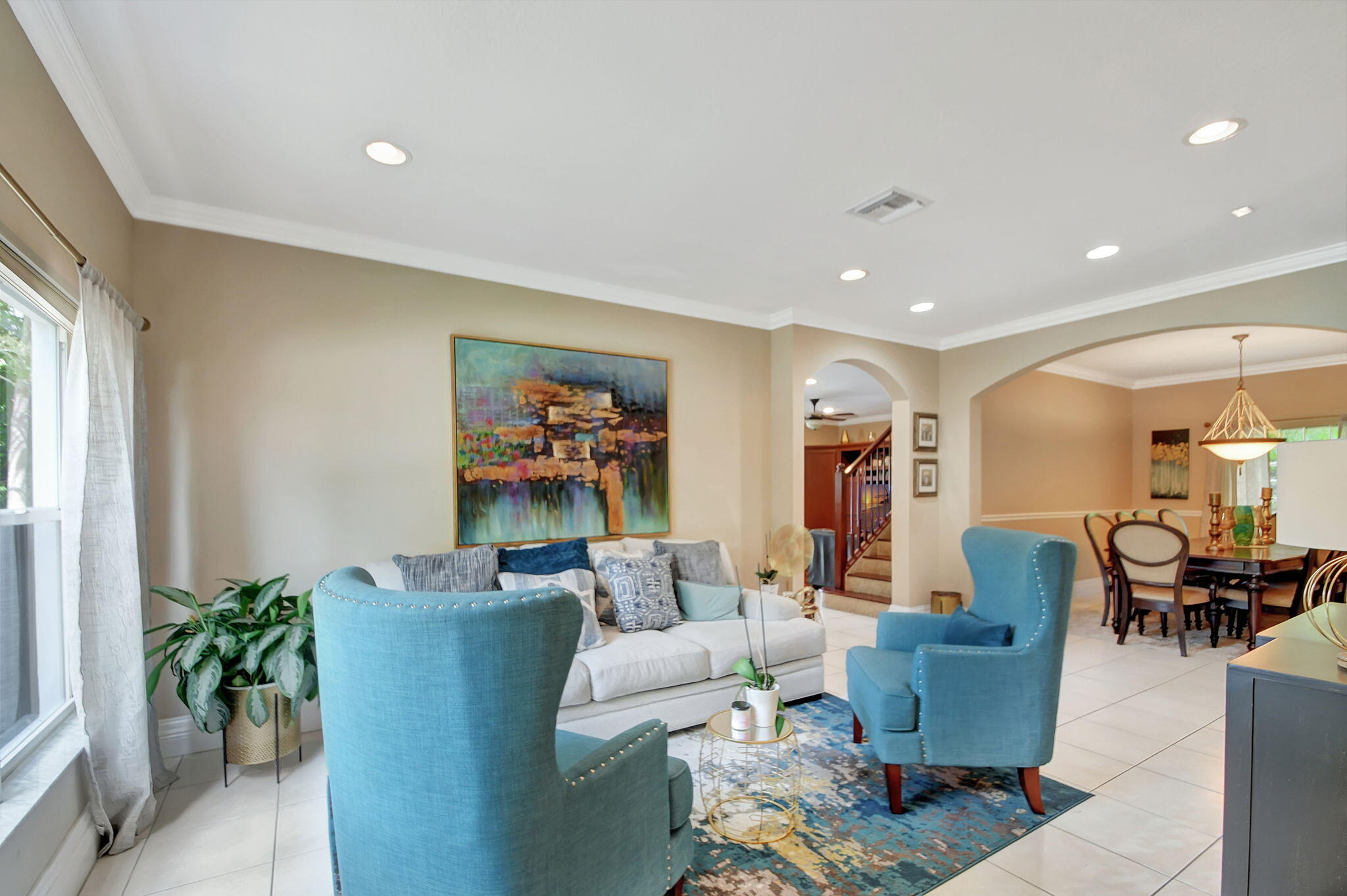6784 Hendry Drive