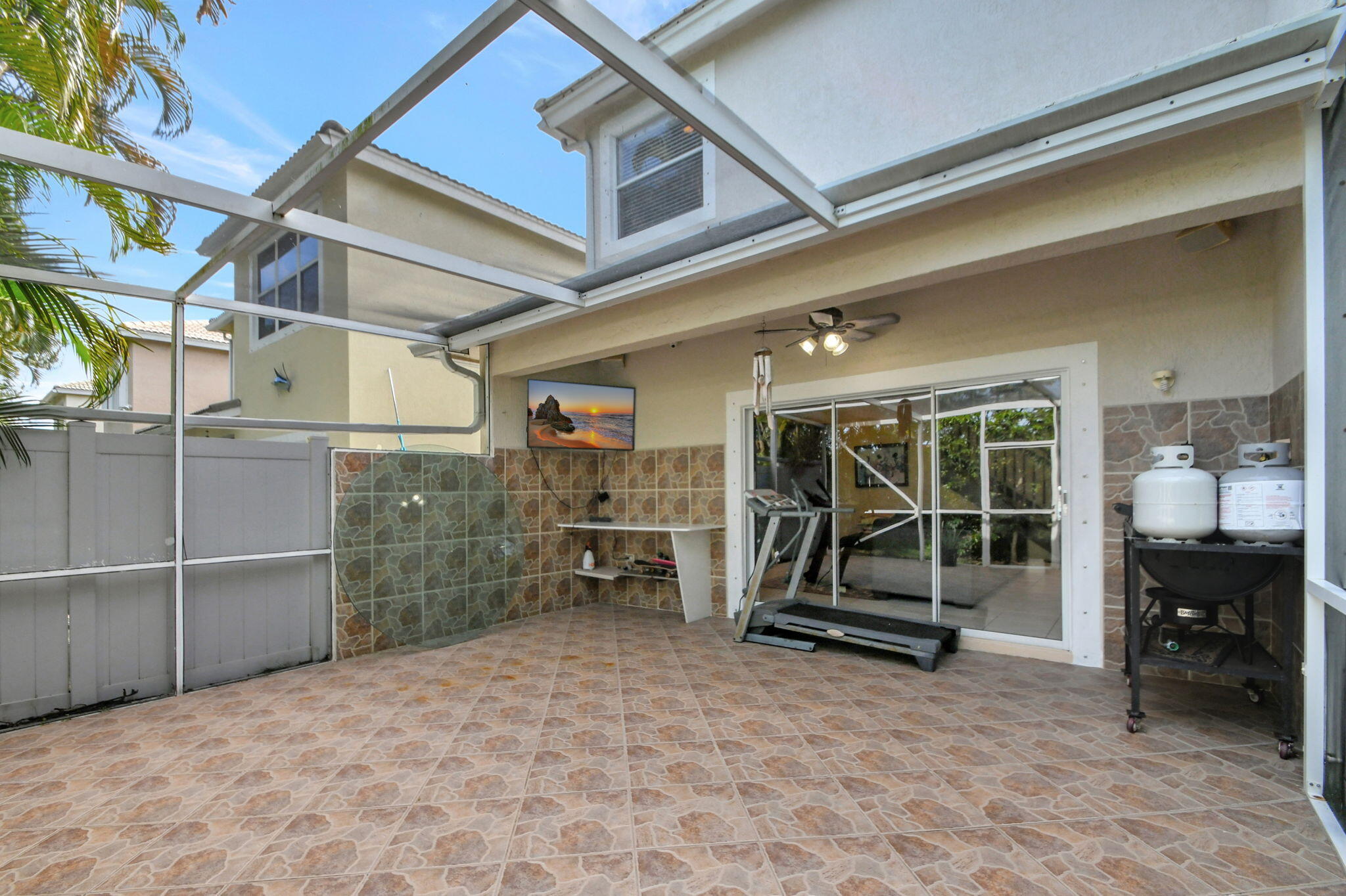 6784 Hendry Drive